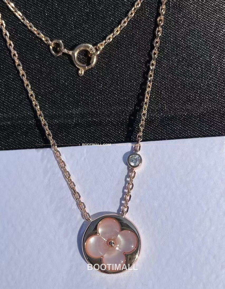 루이비통 모노그램 원형 핑크 자개 다이아 플라워 V 골드 네크리스 Louis Vuitton Monogram Round Pink Mother of Pearl Diamond Flower V Gold Necklace 5