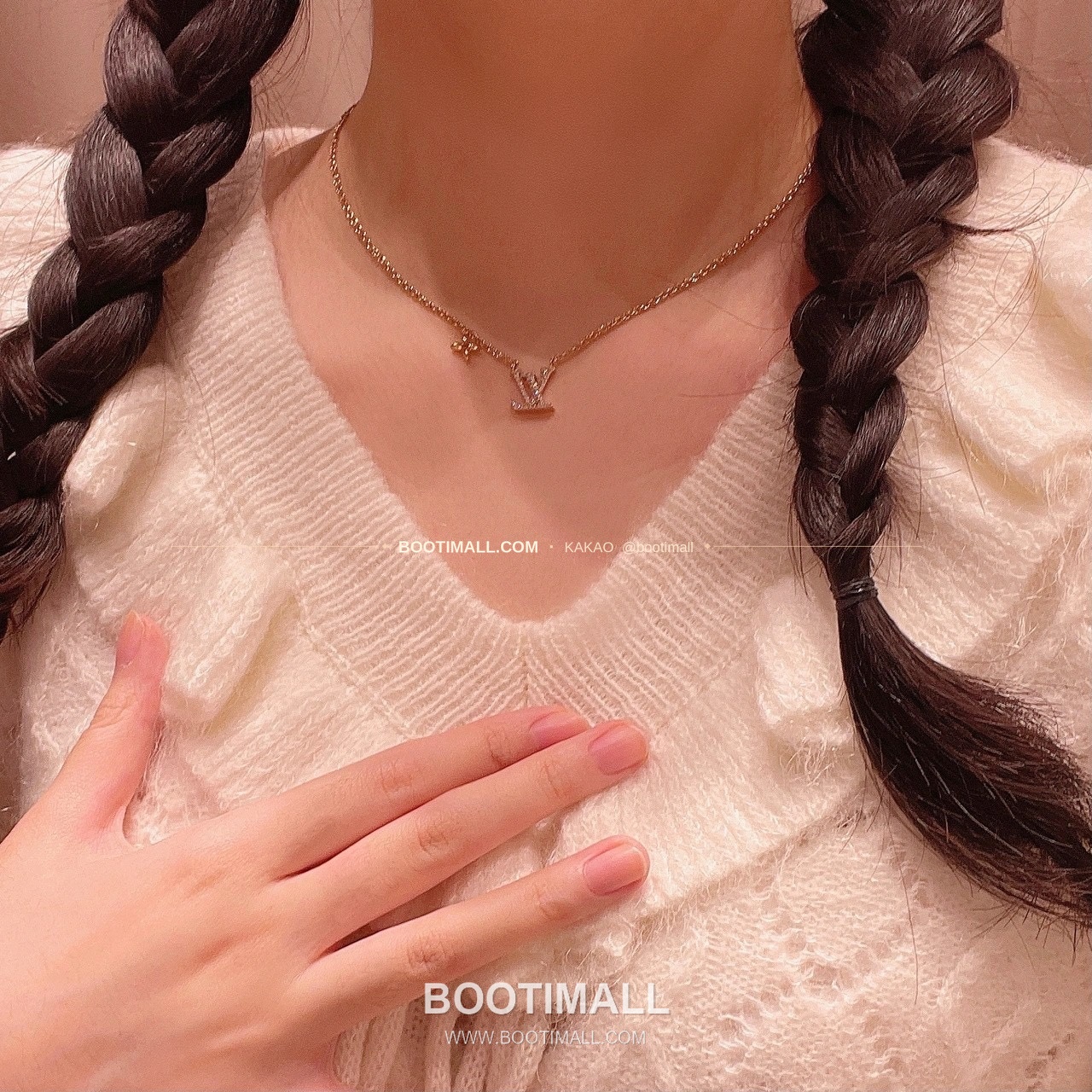 루이비통 풀 다이아 골드 V 골드 네크리스 Louis Vuitton Full Diamond Gold V Gold Necklace 7