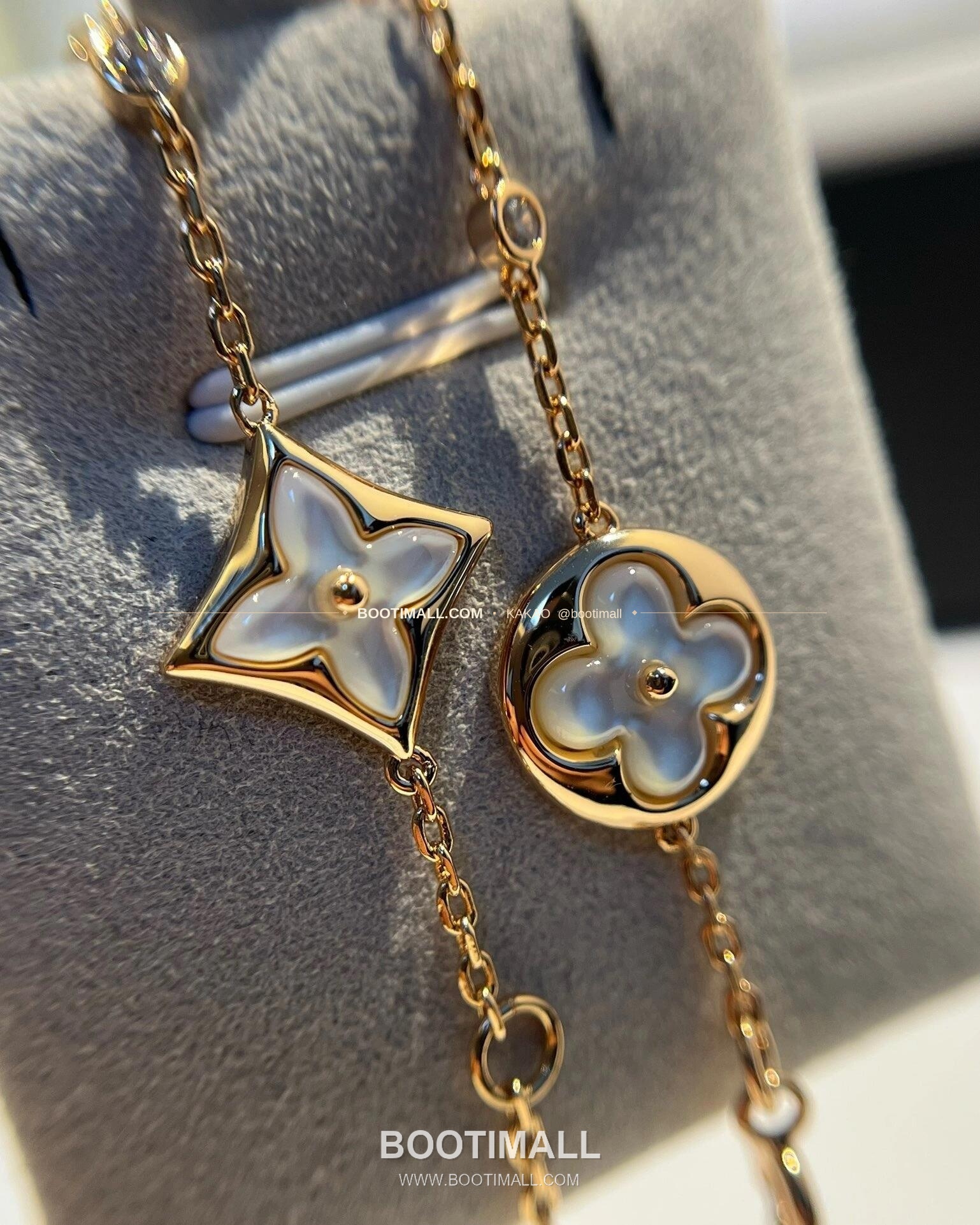 루이비통 컬러 블라썸 화이트 자개 플라워 V 골드 브레이슬릿 Louis Vuitton Color Blossom White Mother of Pearl Flower V Gold Bracelet 6