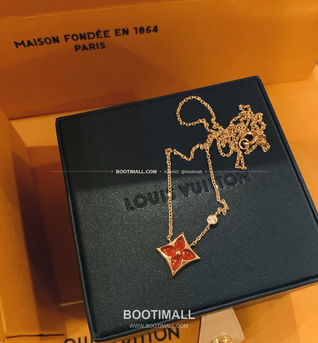 루이비통 모노그램 플라워 레드 카넬리언 V 골드 네크리스 Louis Vuitton Monogram Flower Red Carnelian V Gold Necklace 3