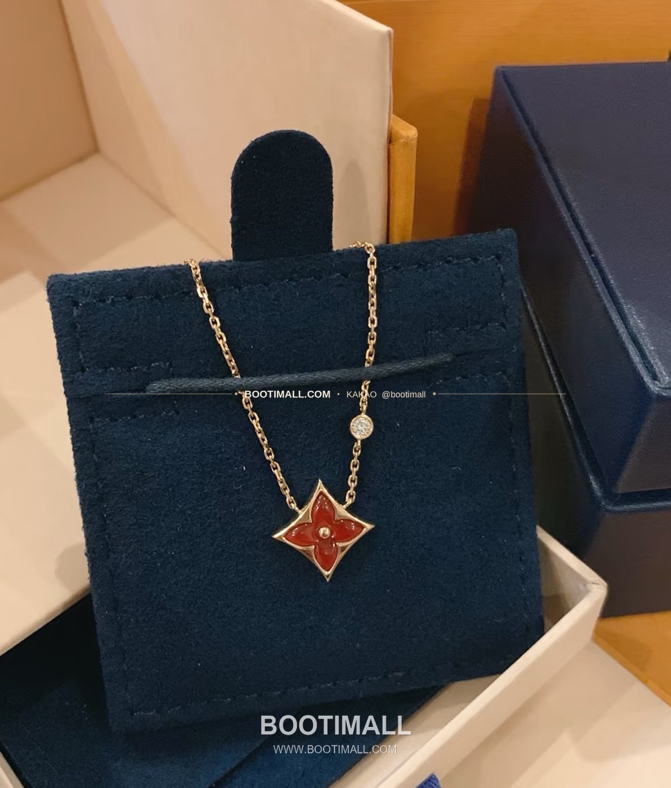 루이비통 모노그램 플라워 레드 카넬리언 V 골드 네크리스 Louis Vuitton Monogram Flower Red Carnelian V Gold Necklace 4