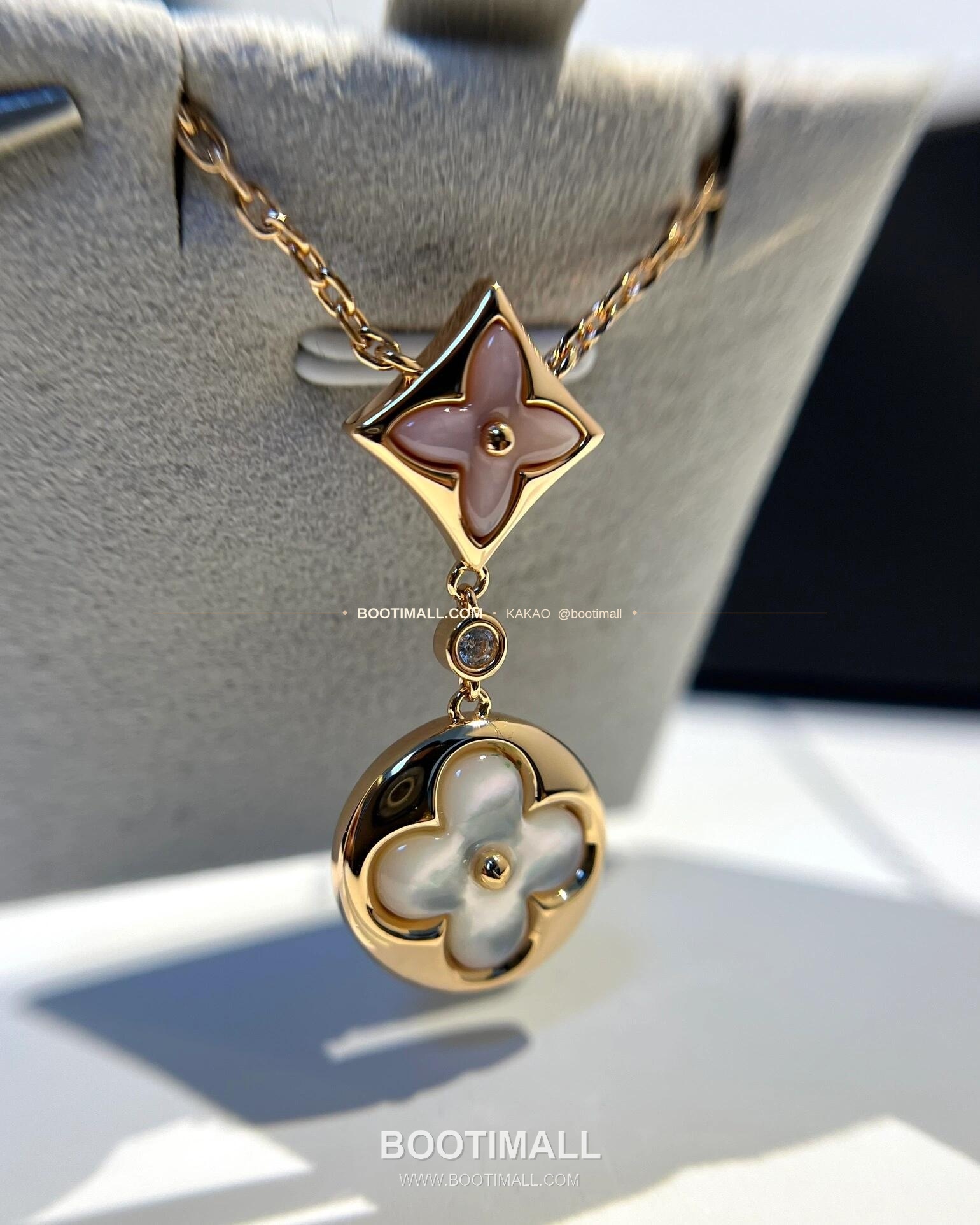루이비통 모노그램 더블 플라워 핑크 화이트 V 골드 자개 다이아 네크리스 Louis Vuitton Monogram Double Flower Pink White V Gold Mother of Pearl Diamond Necklace 1
