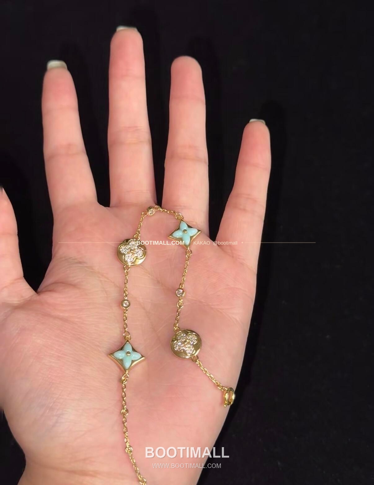 루이비통 모노그램 플라워 V 골드 하프 다이아 브레이슬릿 Louis Vuitton Monogram Flower V Gold Half Diamond Bracelet 2