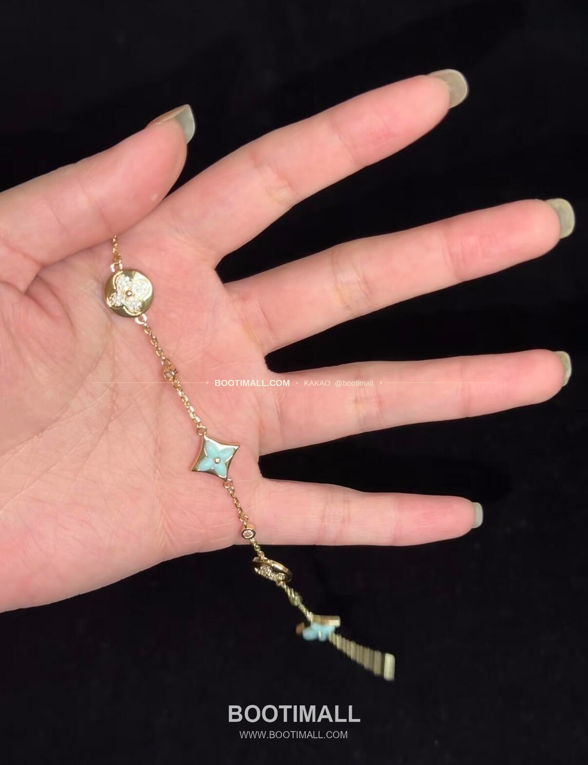 루이비통 모노그램 플라워 V 골드 하프 다이아 브레이슬릿 Louis Vuitton Monogram Flower V Gold Half Diamond Bracelet 4