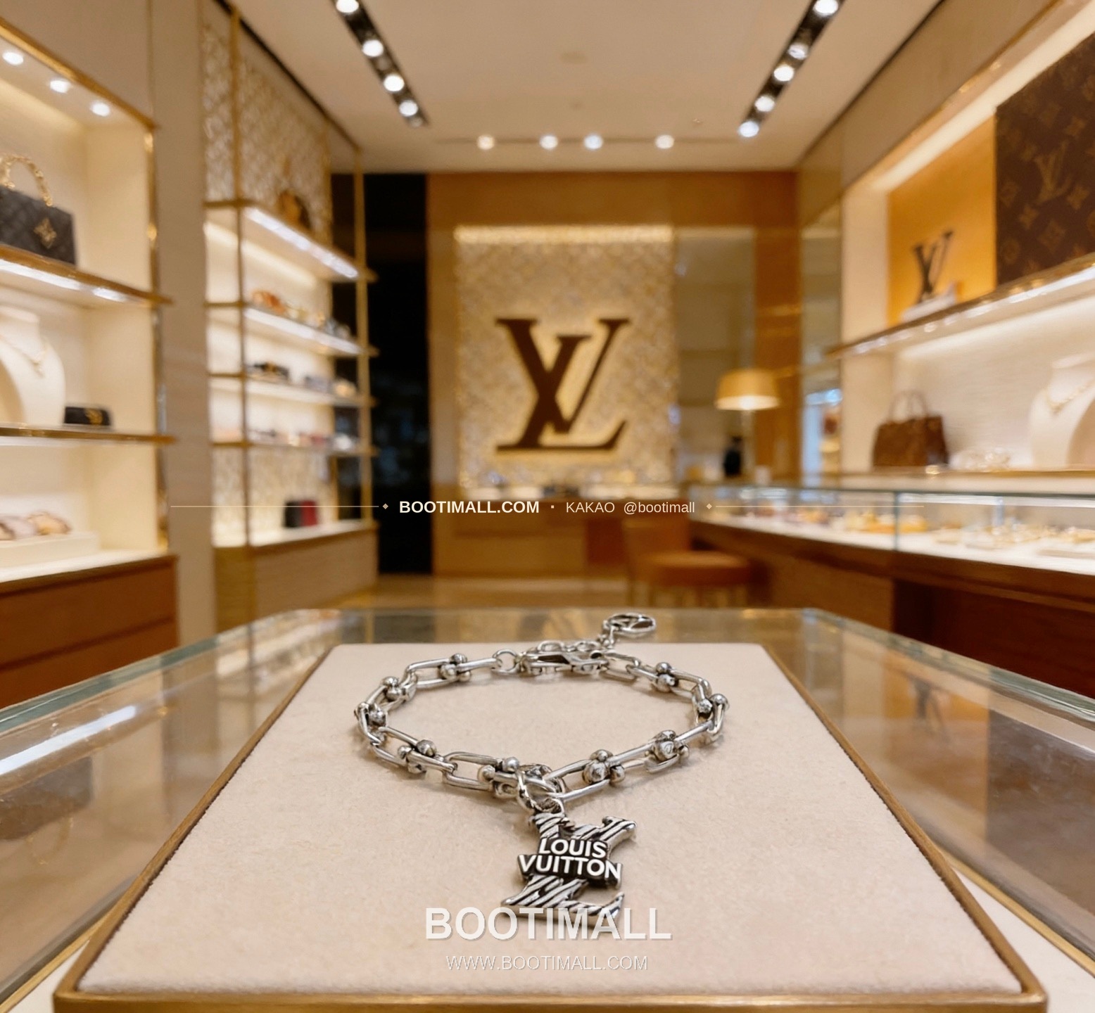 루이비통 빈티지 실버 쿠반 체인 브레이슬릿 Louis Vuitton Vintage Silver Cuban Chain Bracelet 1