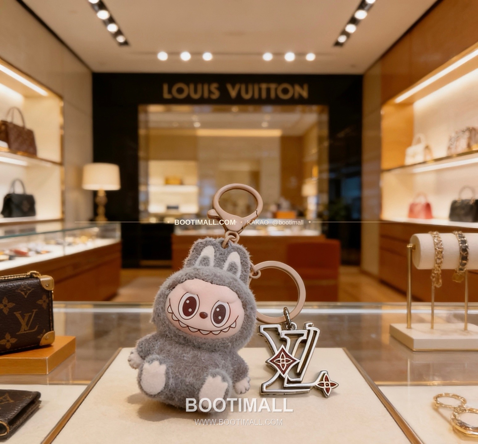 루이비통 라부부 콜라보 앵거 포레스트 빈티지 메탈 키링 Louis Vuitton Labubu Collaboration Anger Forest Vintage Metal Keyring 3