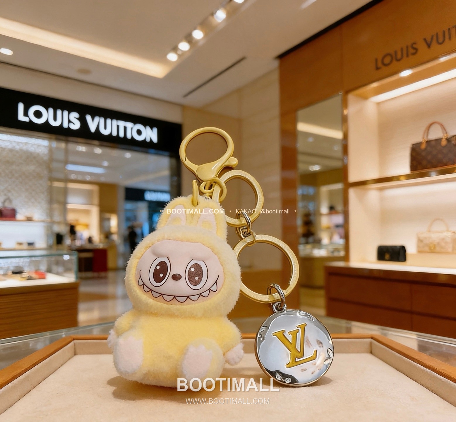 루이비통 라부부 콜라보 앵거 포레스트 빈티지 메탈 키링 Louis Vuitton Labubu Collaboration Anger Forest Vintage Metal Keyring 2