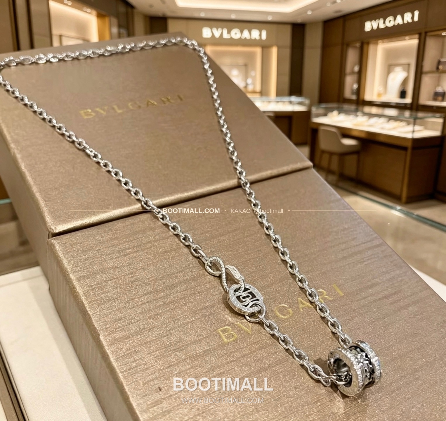 불가리 디바스 드림 V 골드 팬던트 네크리스 Bulgari Divas' Dream V Gold Pendant Necklace 1
