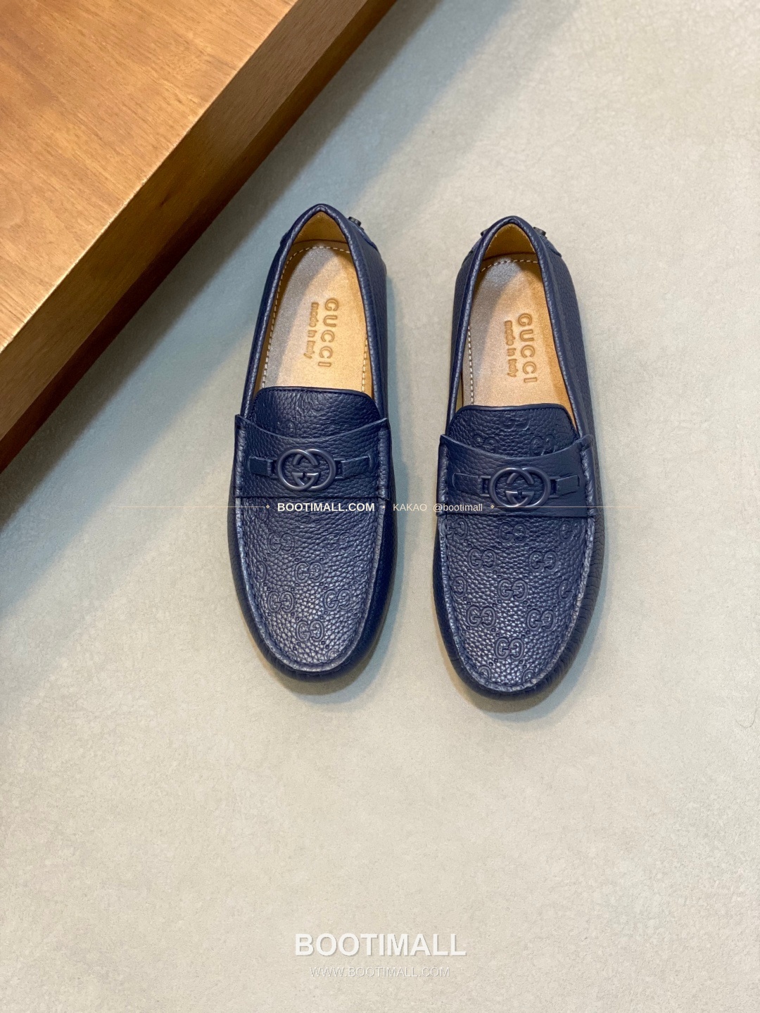 구찌 스웨이드 호스빗 드라이빙 슬립온 로퍼 네이비 Gucci Suede Horsebit Driving Slip-On Loafers 1