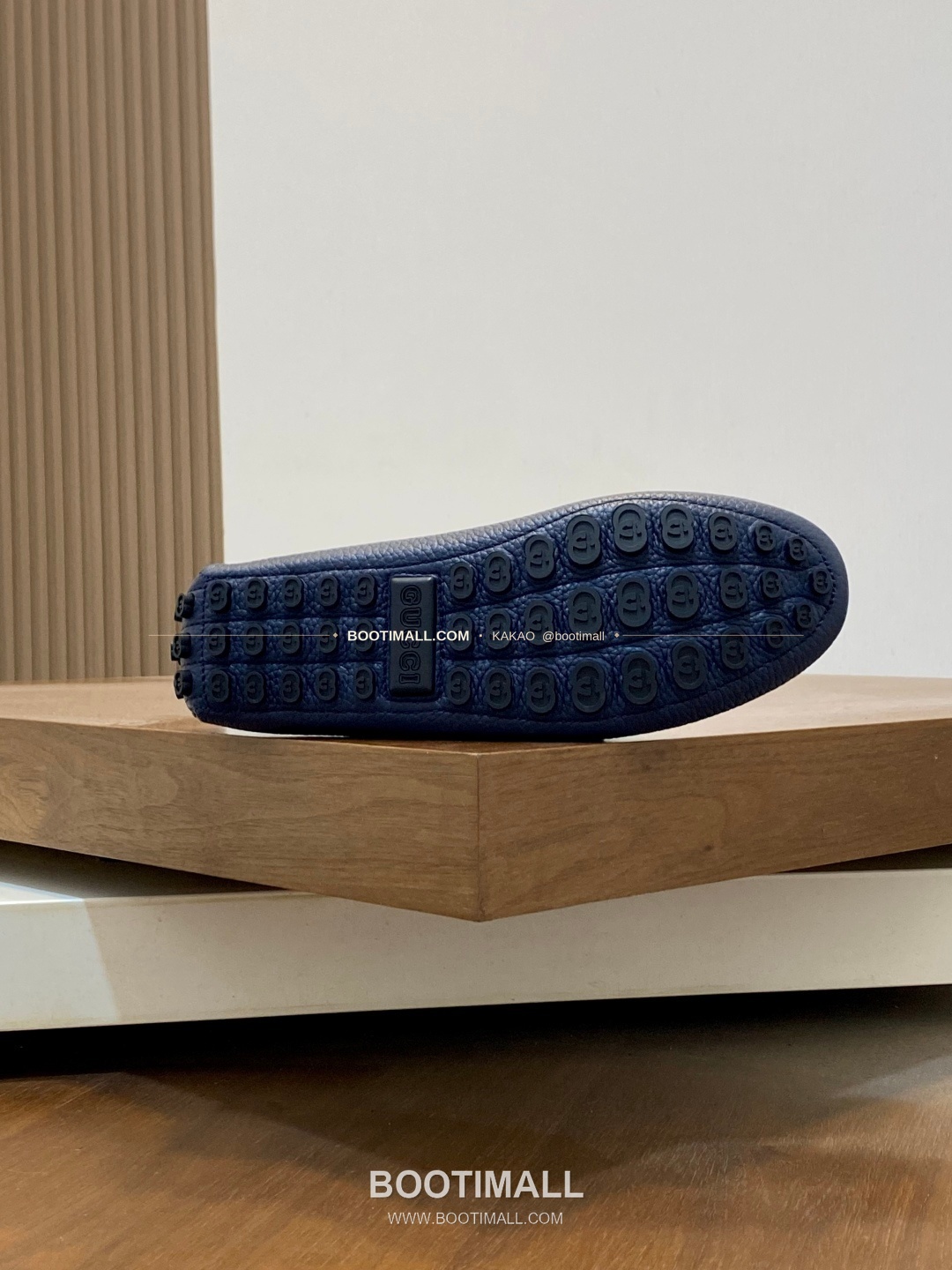 구찌 스웨이드 호스빗 드라이빙 슬립온 로퍼 네이비 Gucci Suede Horsebit Driving Slip-On Loafers 9