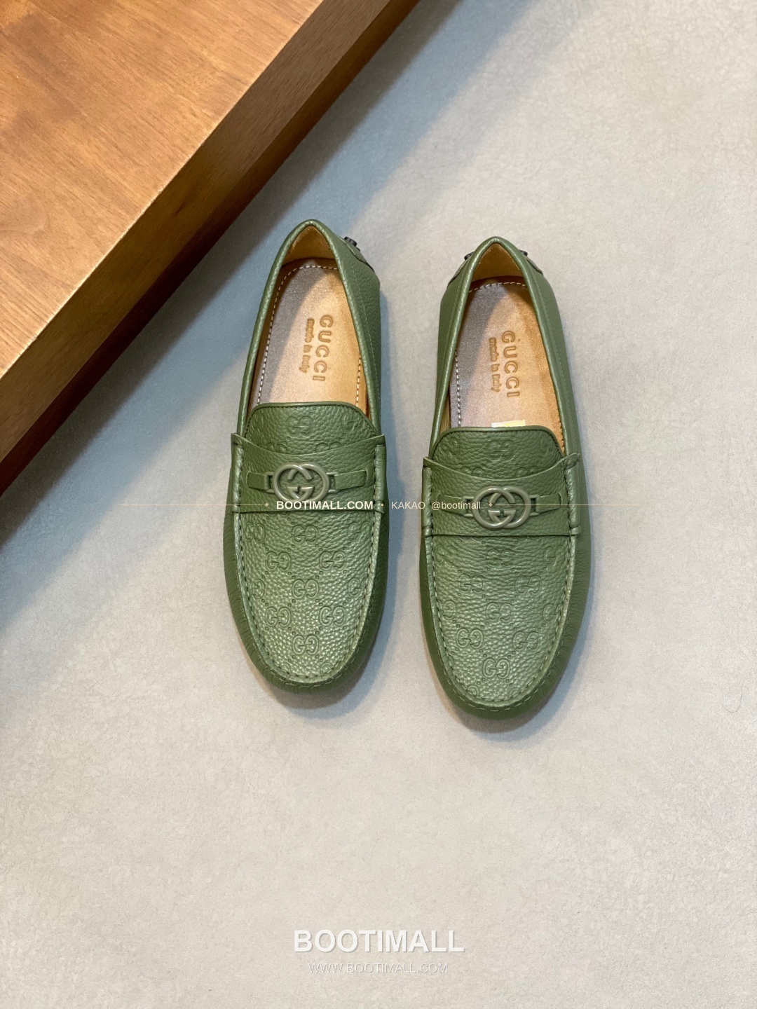 구찌 스웨이드 호스빗 드라이빙 슬립온 로퍼 그린 Gucci Suede Horsebit Driving Slip-On Loafers 1