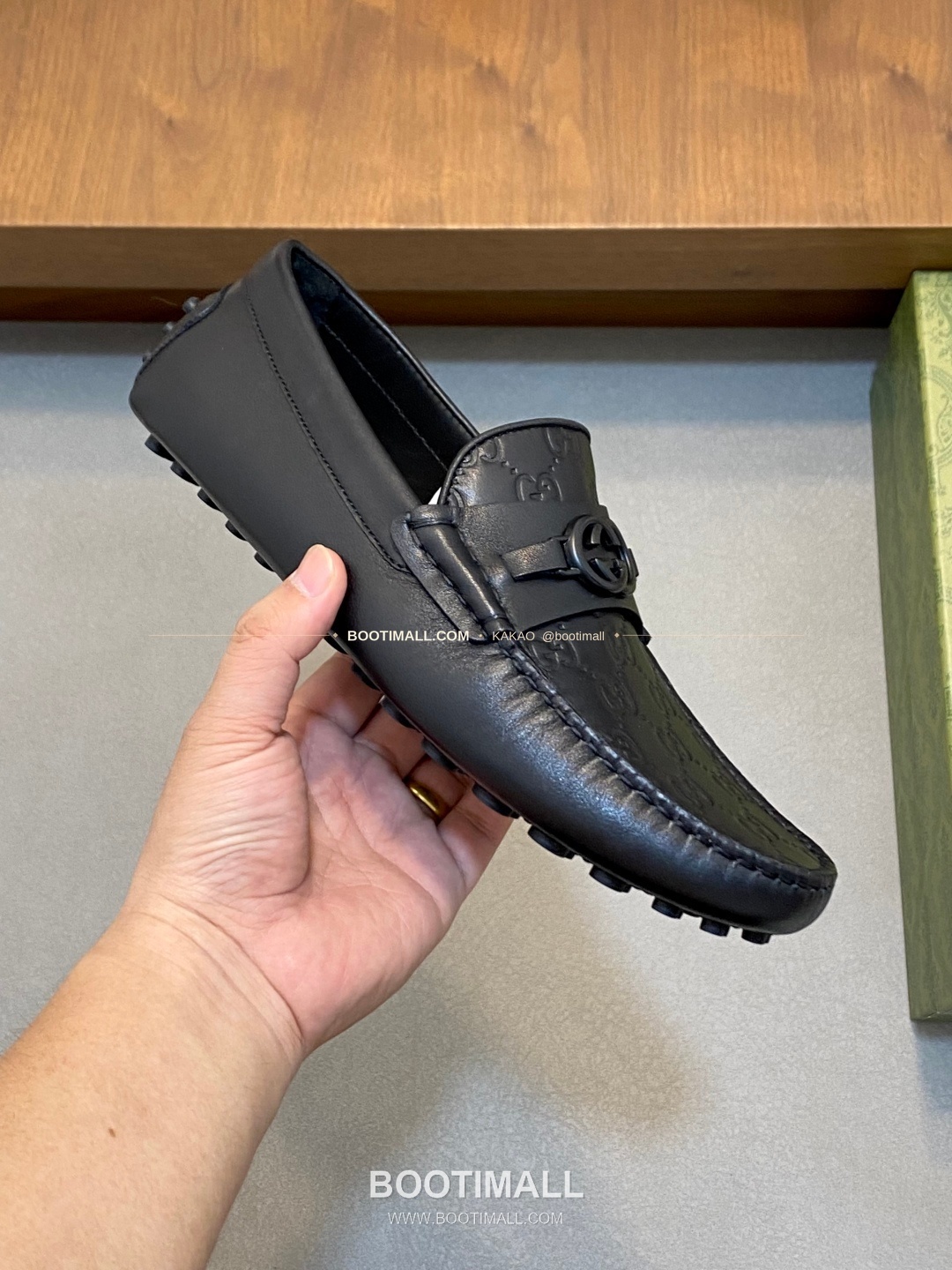 구찌 스웨이드 호스빗 드라이빙 슬립온 로퍼 블랙 Gucci Suede Horsebit Driving Slip-On Loafers 4