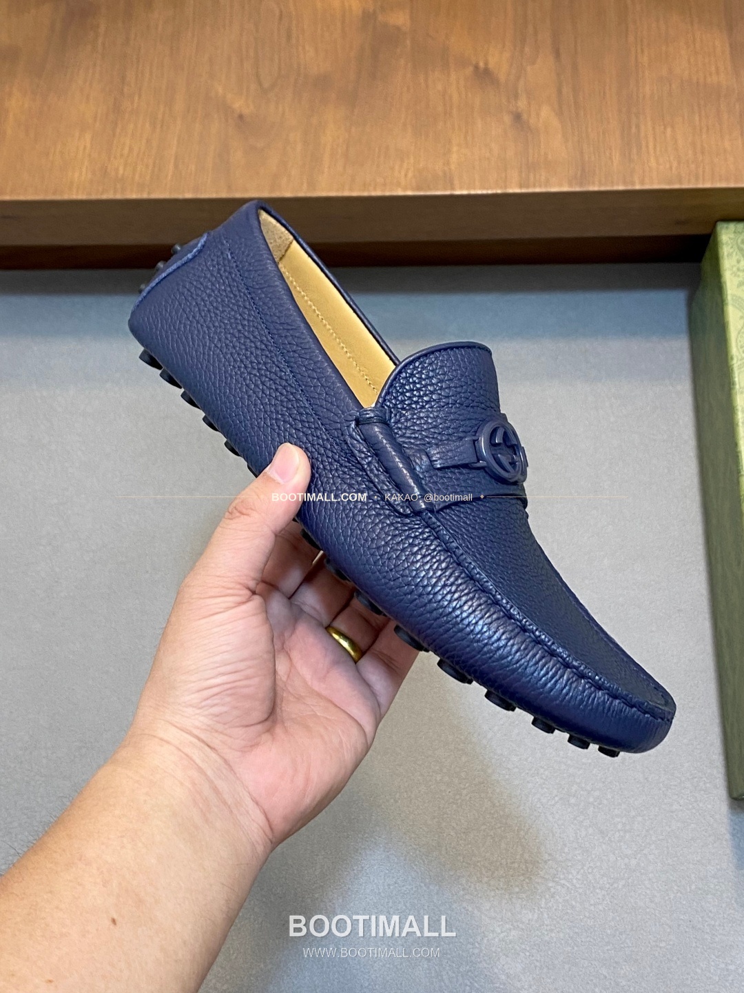 구찌 키프스킨 호스빗 드라이빙 슬립온 로퍼 네이비 Gucci Suede Horsebit Driving Slip-On Loafers 4