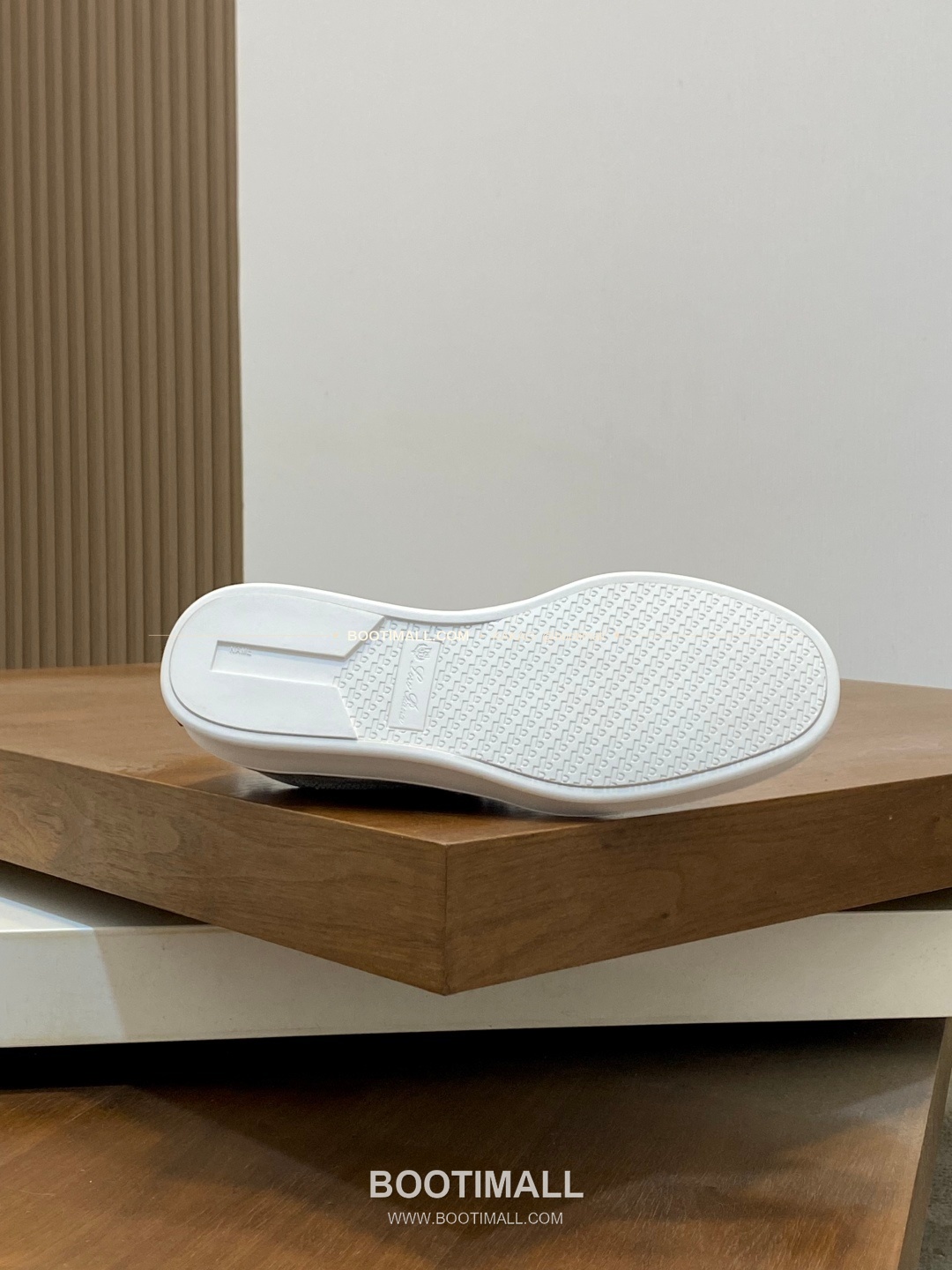 로로피아나 페코라네라 울 레더트림 로고 스니커즈 그레이 Loro Piana Pecora Nera Wool Leather Trim Logo Sneakers 9