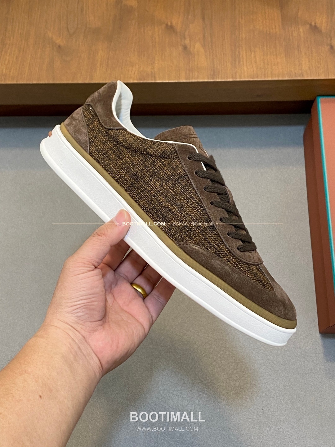 로로피아나 페코라네라 울 레더트림 로고 스니커즈 브라운 Loro Piana Pecora Nera Wool Leather Trim Logo Sneakers 4