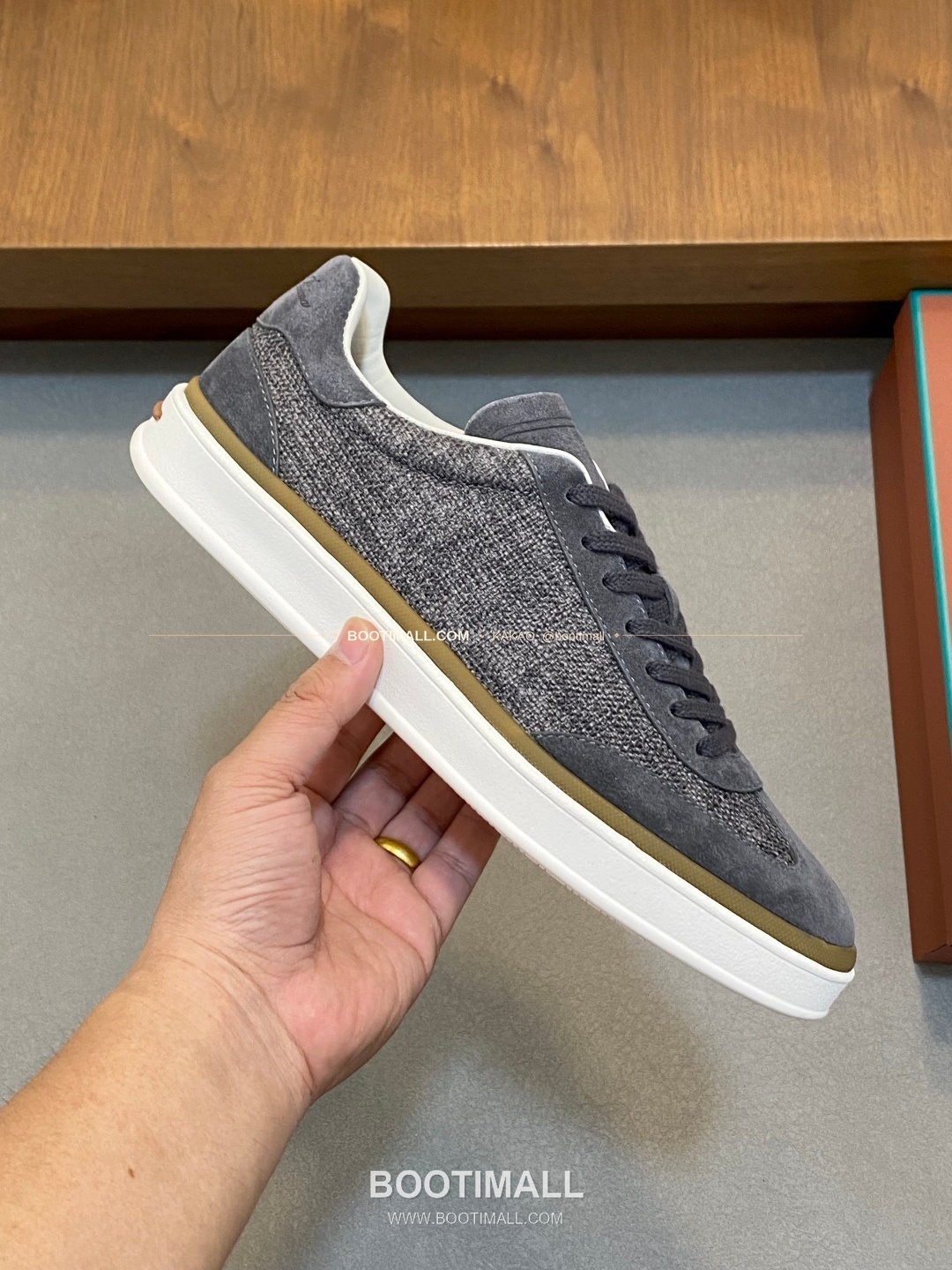 로로피아나 페코라네라 울 레더트림 로고 스니커즈 다크그레이 Loro Piana Pecora Nera Wool Leather Trim Logo Sneakers 4