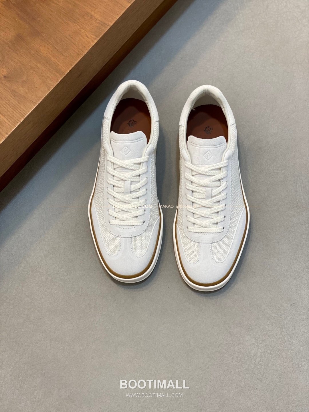 로로피아나 페코라네라 울 레더트림 로고 스니커즈 화이트 Loro Piana Pecora Nera Wool Leather Trim Logo Sneakers 1