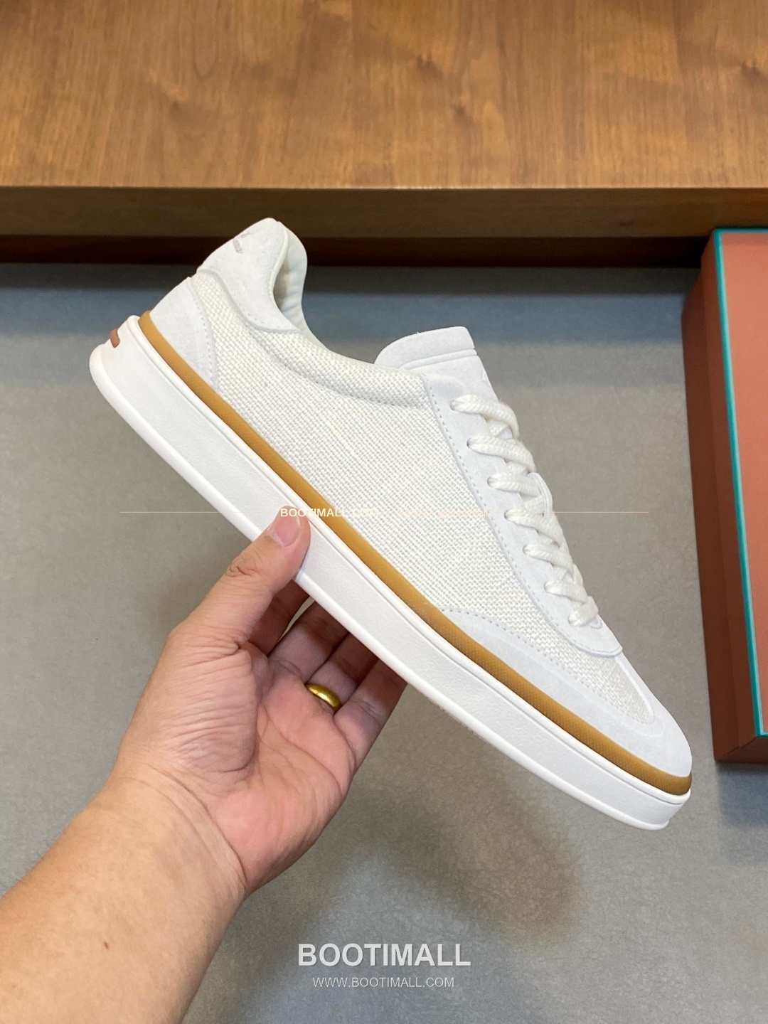 로로피아나 페코라네라 울 레더트림 로고 스니커즈 화이트 Loro Piana Pecora Nera Wool Leather Trim Logo Sneakers 4