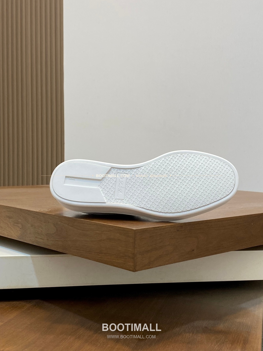 로로피아나 페코라네라 울 레더트림 로고 스니커즈 화이트 Loro Piana Pecora Nera Wool Leather Trim Logo Sneakers 9