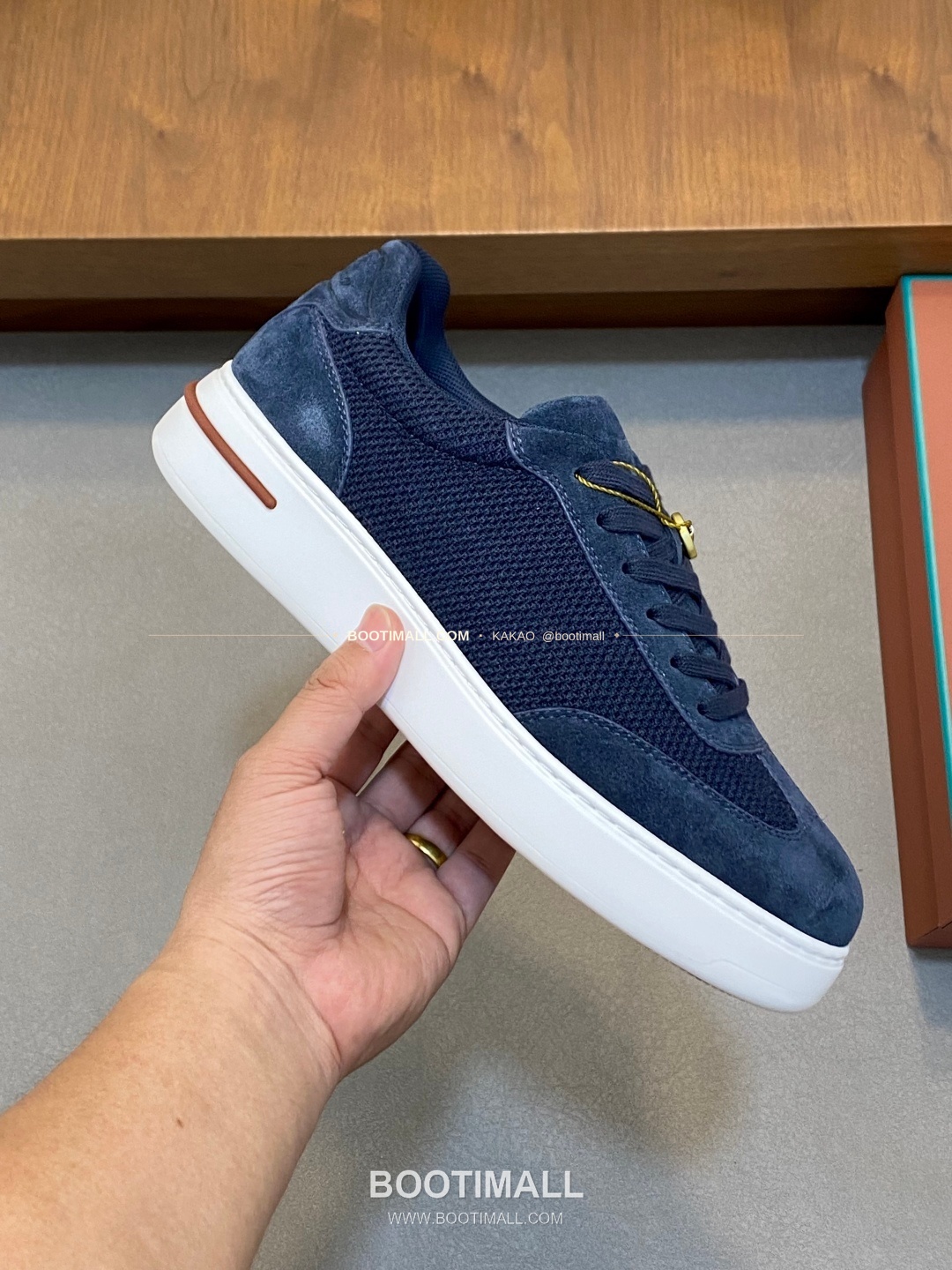 로로피아나 페코라네라 울 레더트림 워크 스니커즈 네이비 Loro Piana Pecora Nera Wool Leather Trim Walk Sneakers 4