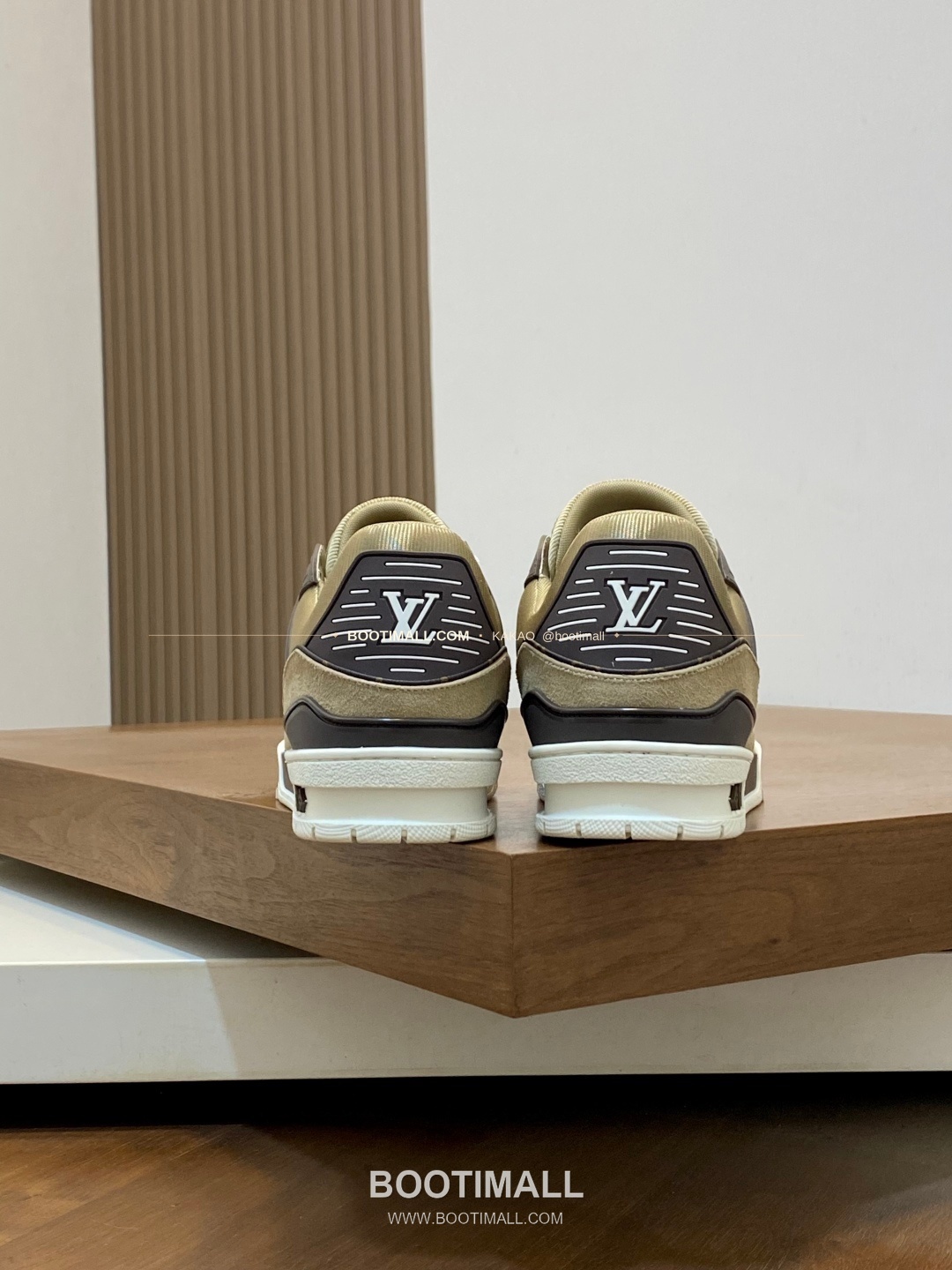 루이비통 스웨이드 모노그램 로고 레이스업 스니커즈 베이지 Louis Vuitton Suede Monogram Logo Lace-Up Sneakers 8