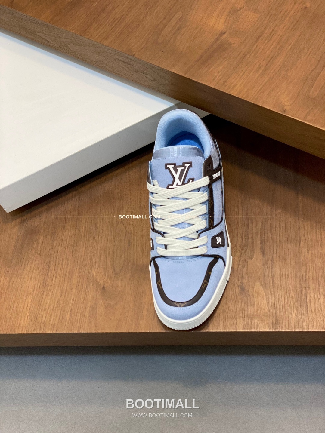 루이비통 스웨이드 모노그램 로고 레이스업 스니커즈 스카이블루 Louis Vuitton Suede Monogram Logo Lace-Up Sneakers 6