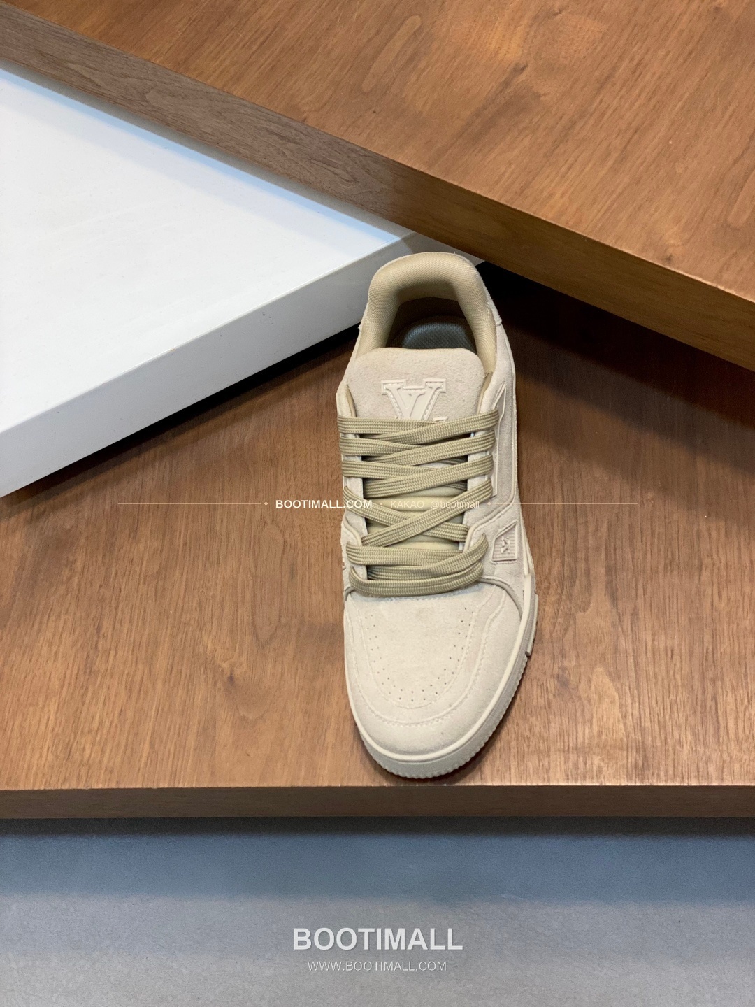 루이비통 스웨이드 모노그램 로고 레이스업 스니커즈 Louis Vuitton Suede Monogram Logo Lace-Up Sneakers 6