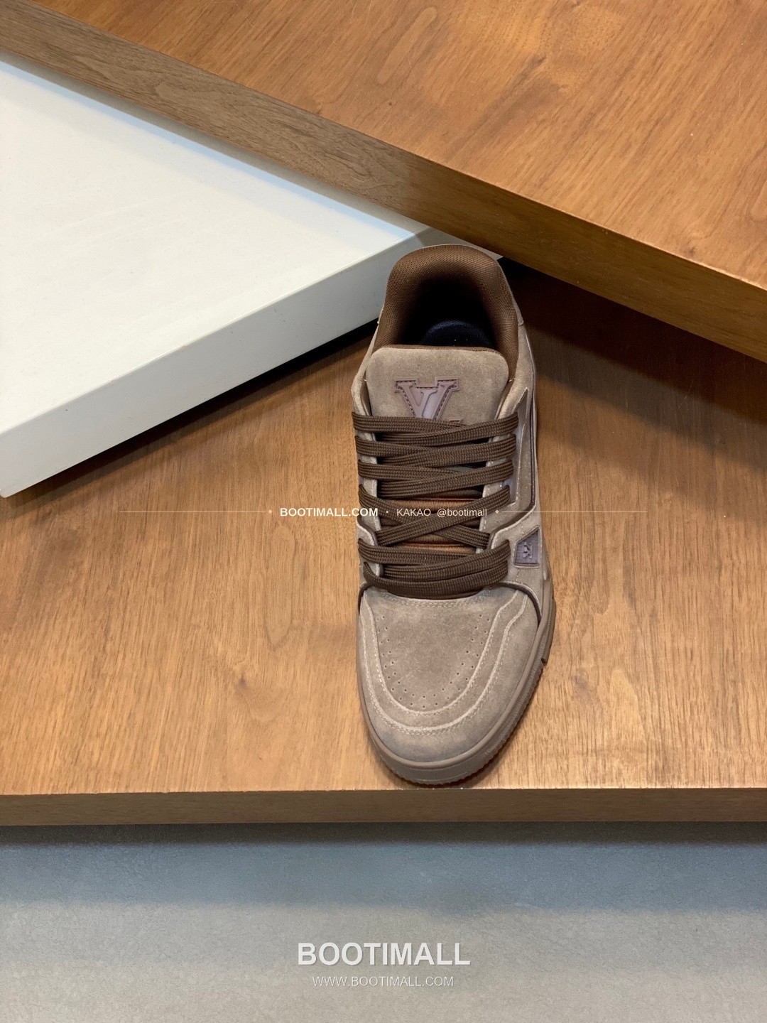 루이비통 스웨이드 모노그램 로고 레이스업 스니커즈 브라운 Louis Vuitton Suede Monogram Logo Lace-Up Sneakers 6