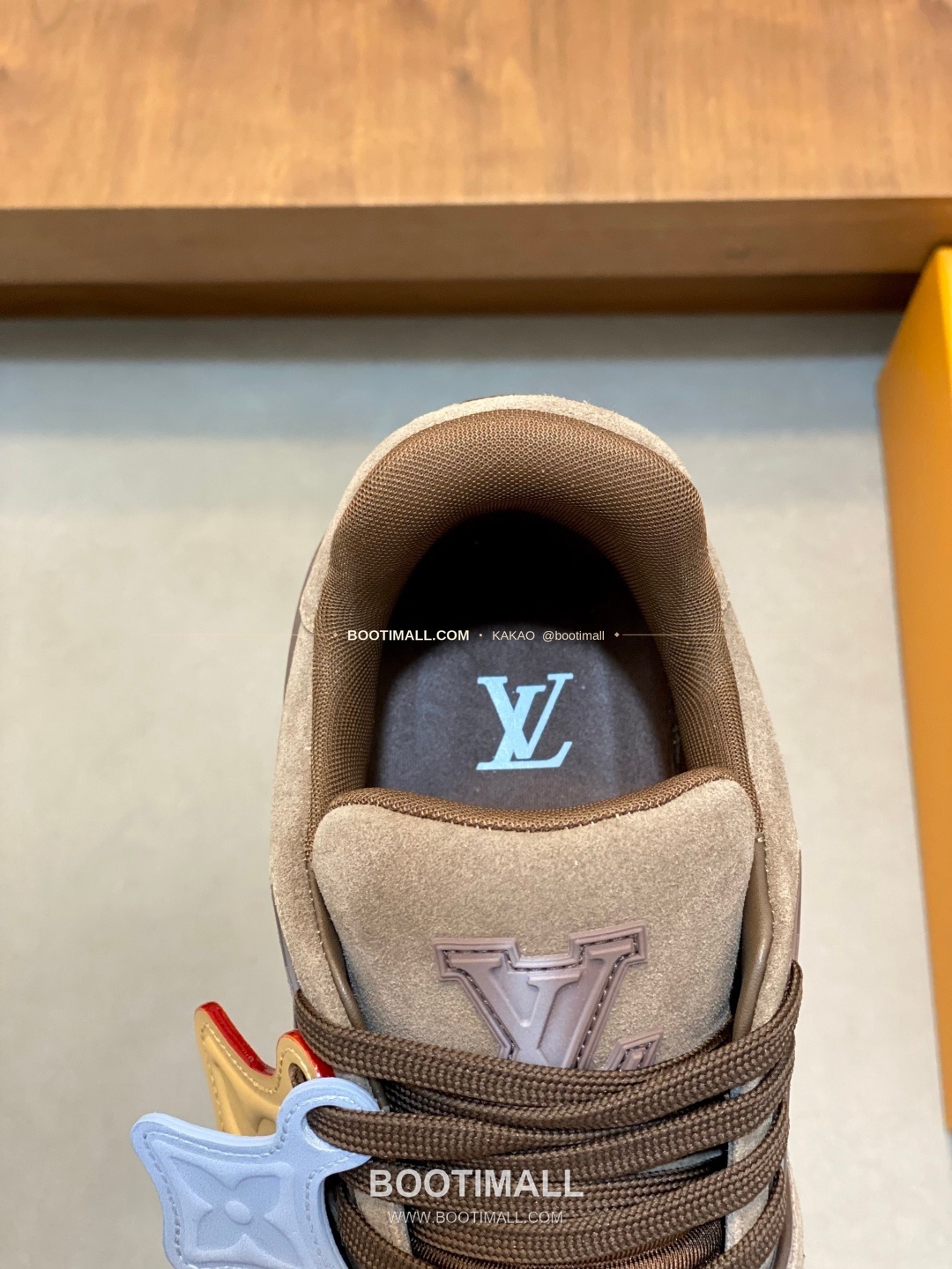 루이비통 스웨이드 모노그램 로고 레이스업 스니커즈 브라운 Louis Vuitton Suede Monogram Logo Lace-Up Sneakers 7