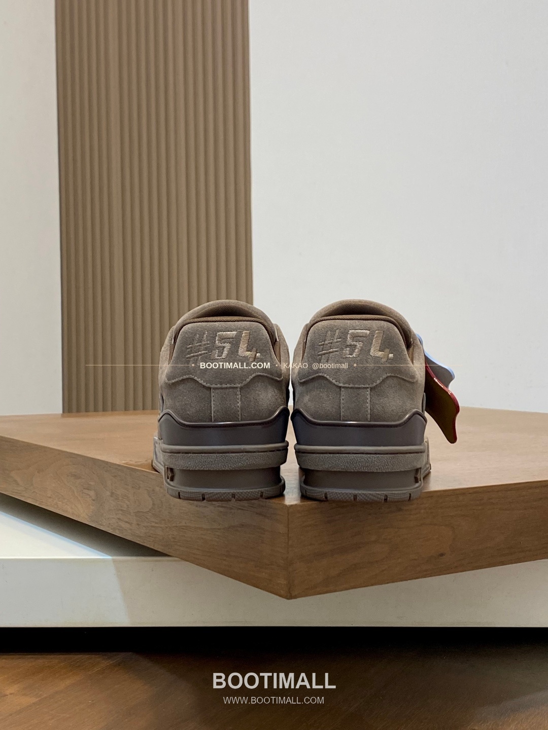 루이비통 스웨이드 모노그램 로고 레이스업 스니커즈 브라운 Louis Vuitton Suede Monogram Logo Lace-Up Sneakers 8