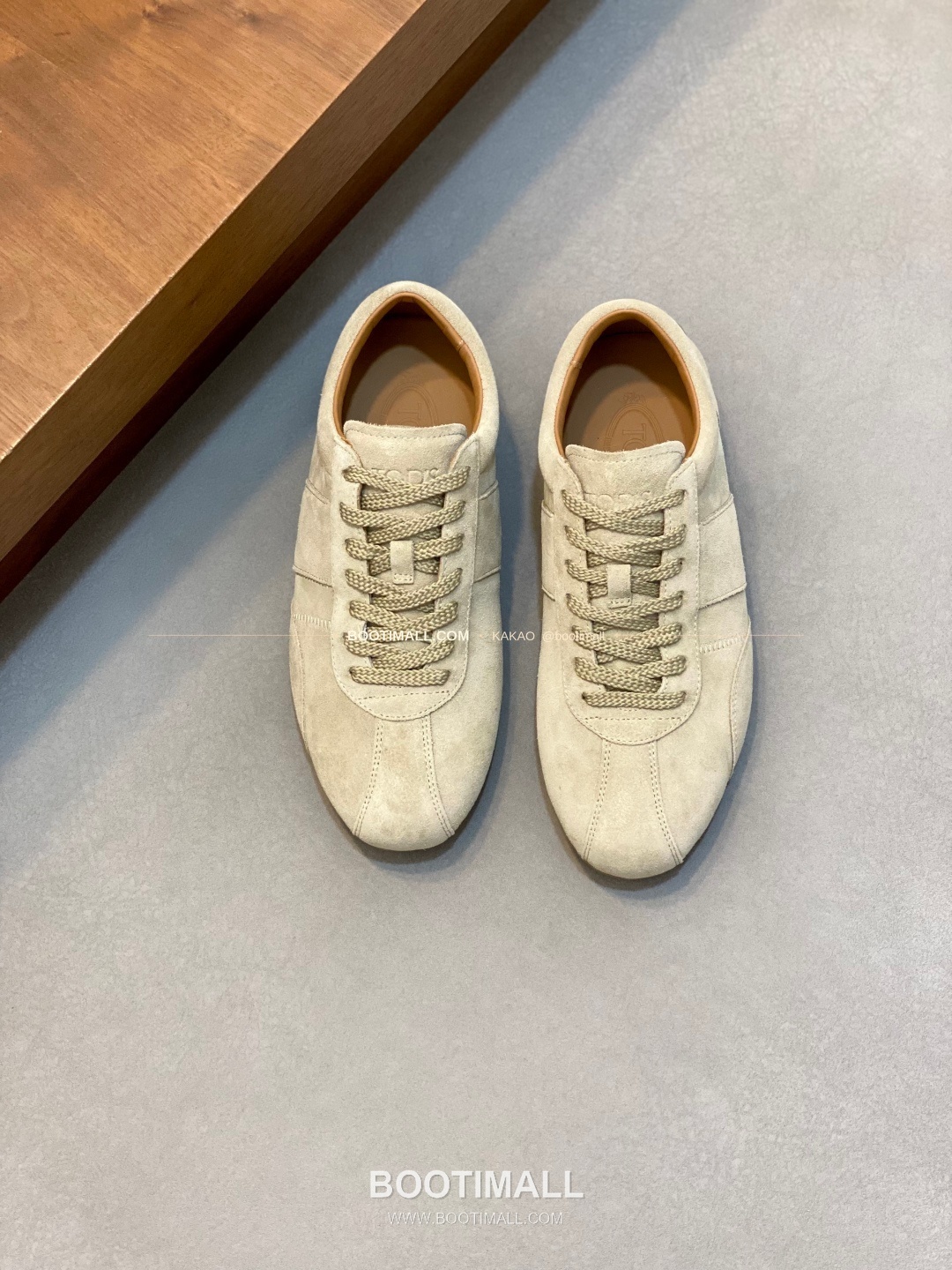 토즈 송아지가죽 고미노 러버솔 슬립온 로퍼 베이지 Tod’s Calfskin Gommino Rubber Sole Slip-On Loafers 1