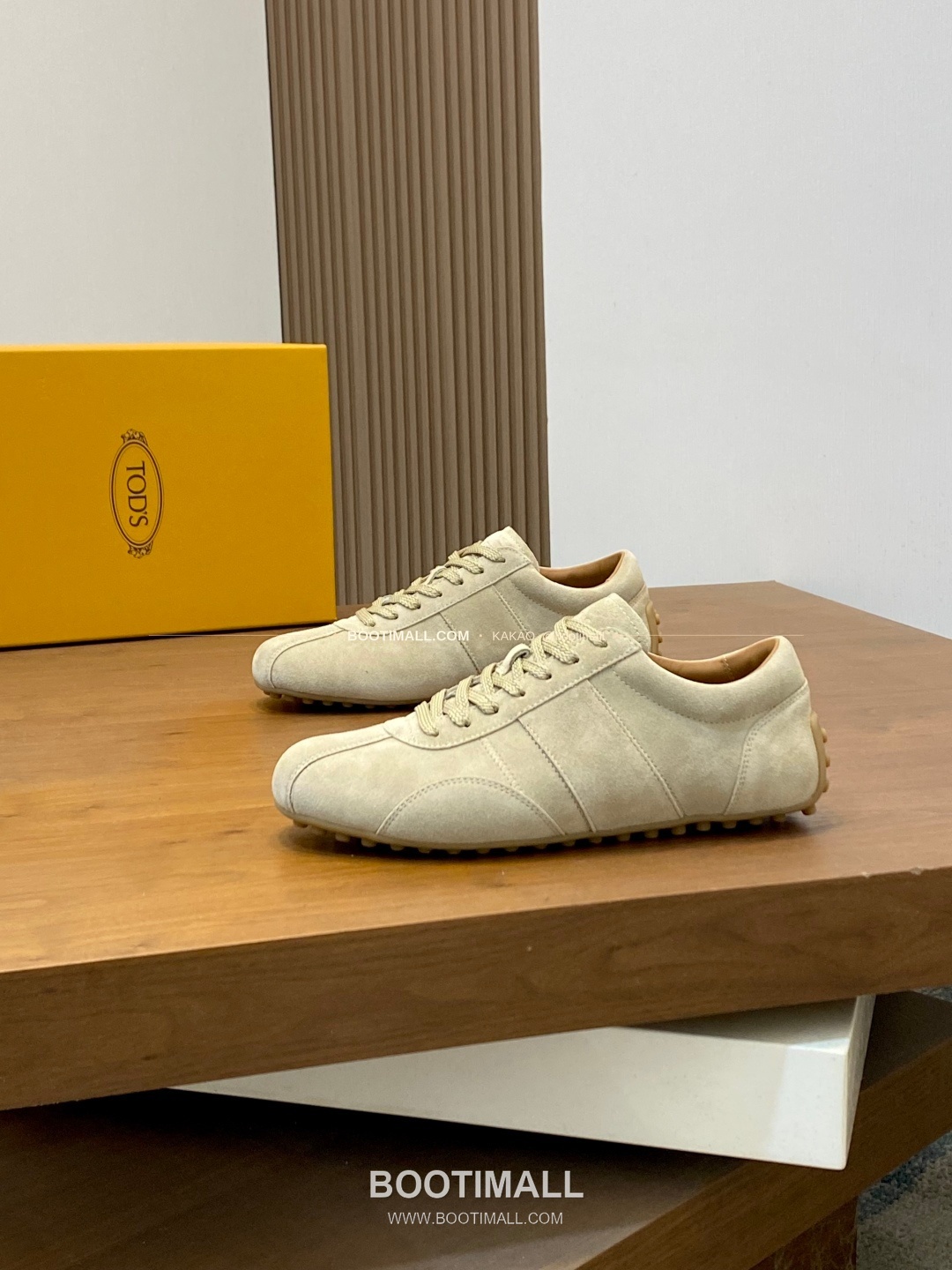 토즈 송아지가죽 고미노 러버솔 슬립온 로퍼 베이지 Tod’s Calfskin Gommino Rubber Sole Slip-On Loafers 3