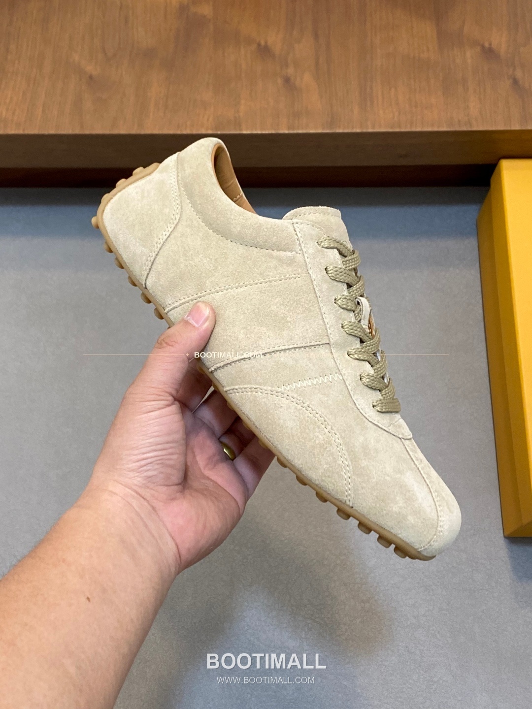 토즈 송아지가죽 고미노 러버솔 슬립온 로퍼 베이지 Tod’s Calfskin Gommino Rubber Sole Slip-On Loafers 4