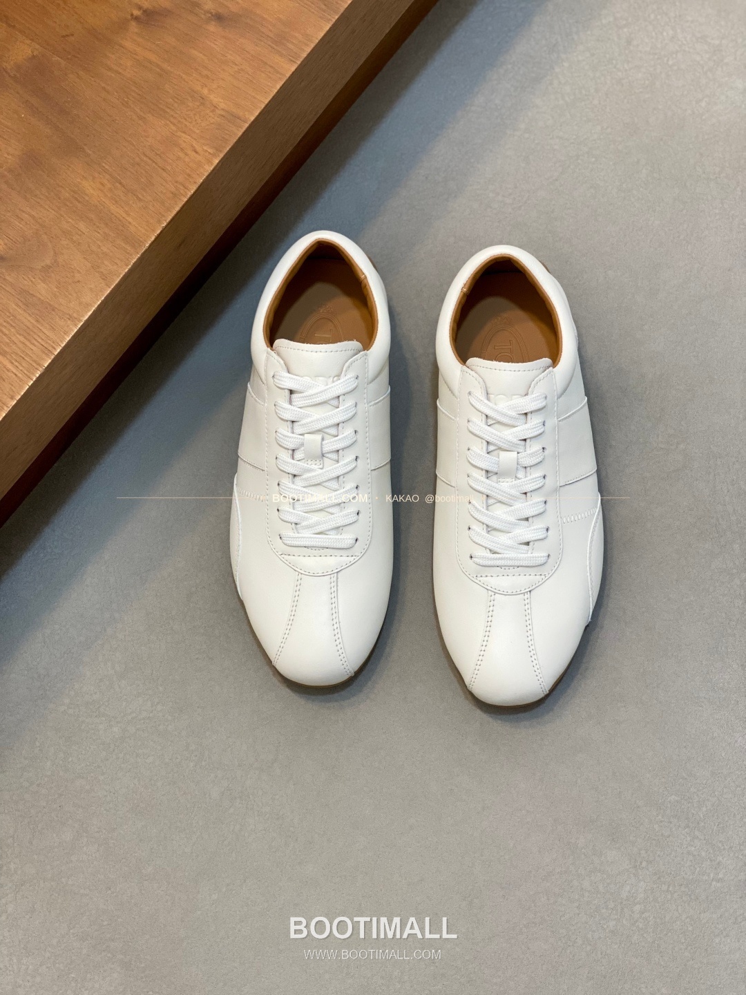 토즈 송아지가죽 고미노 러버솔 슬립온 로퍼 화이트 Tod’s Calfskin Gommino Rubber Sole Slip-On Loafers 1