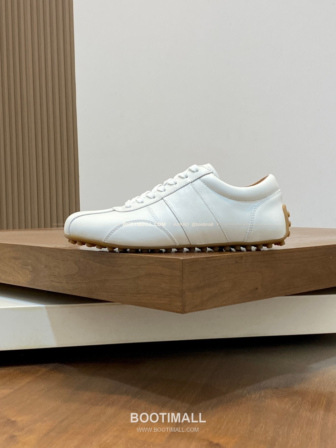 토즈 송아지가죽 고미노 러버솔 슬립온 로퍼 화이트 Tod’s Calfskin Gommino Rubber Sole Slip-On Loafers 2