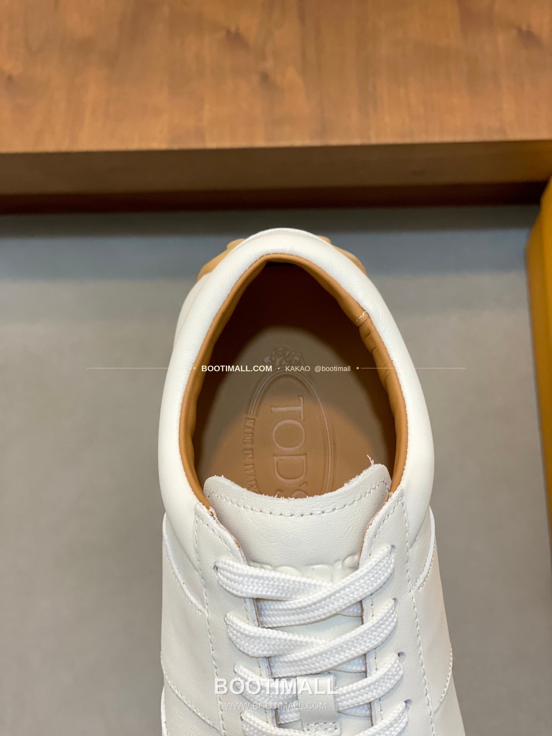 토즈 송아지가죽 고미노 러버솔 슬립온 로퍼 화이트 Tod’s Calfskin Gommino Rubber Sole Slip-On Loafers 7