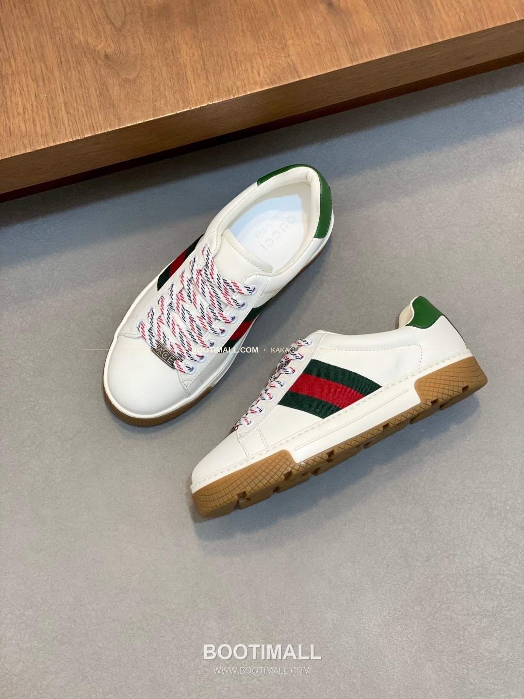 구찌 나파가죽 로고 레이스업 스니커즈 화이트 Gucci Nappa Calfskin Logo Lace-Up Sneakers 5