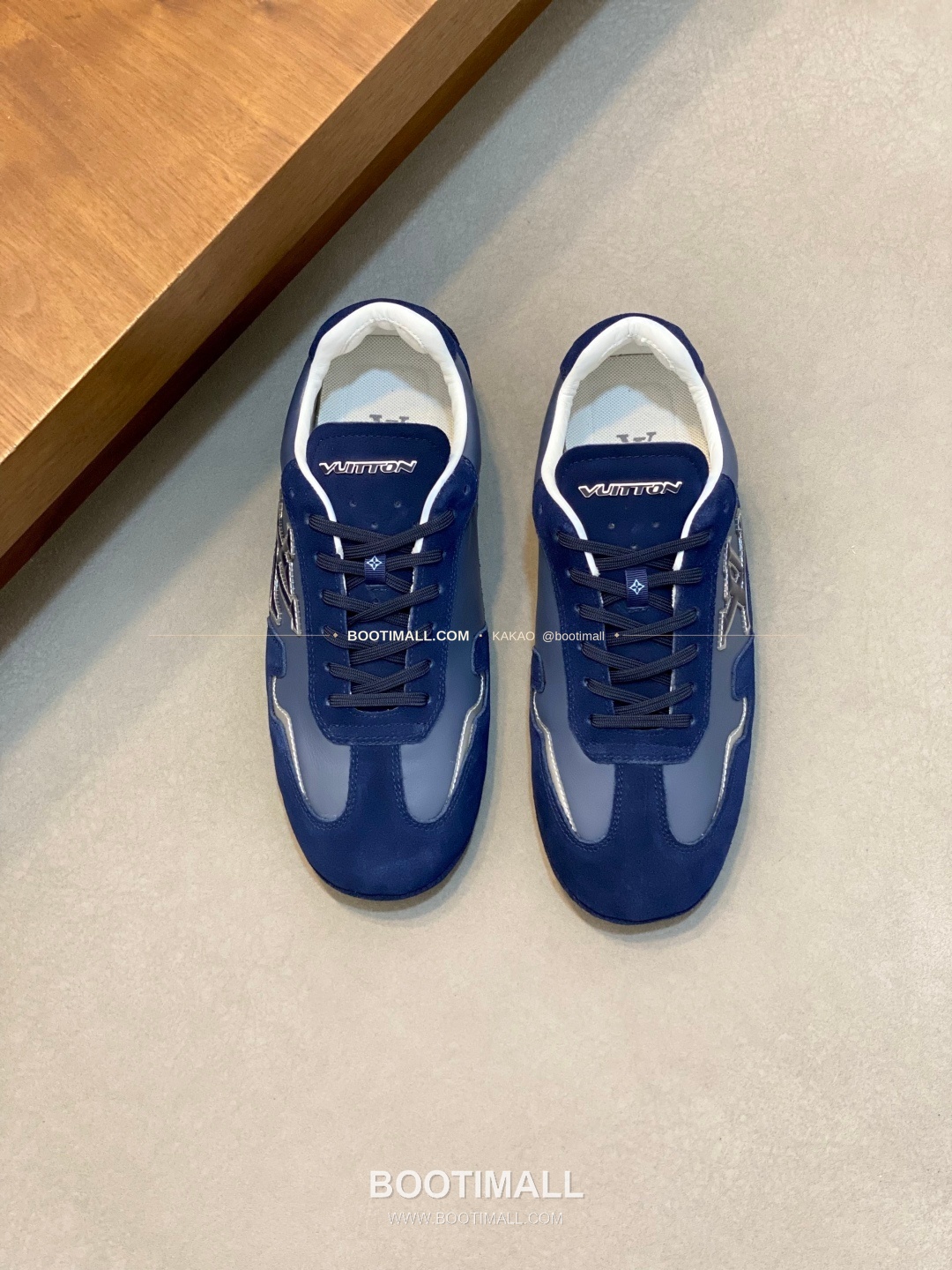 루이비통 플라이니트 모노그램 로고 레이스업 스니커즈 네이비 Louis Vuitton Flyknit Monogram Logo Lace-Up Sneakers 1