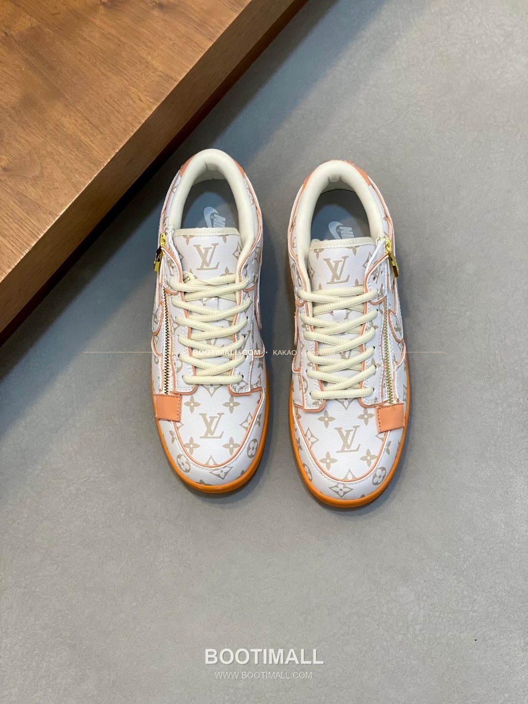 루이비통 에어 그레인 송아지가죽 로고 레이스업 스니커즈 Louis Vuitton AIR Grained Calfskin Logo Lace-Up Sneakers 1