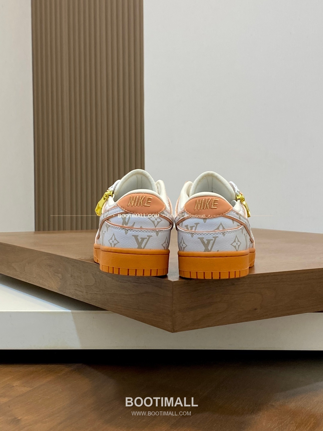 루이비통 에어 그레인 송아지가죽 로고 레이스업 스니커즈 Louis Vuitton AIR Grained Calfskin Logo Lace-Up Sneakers 8