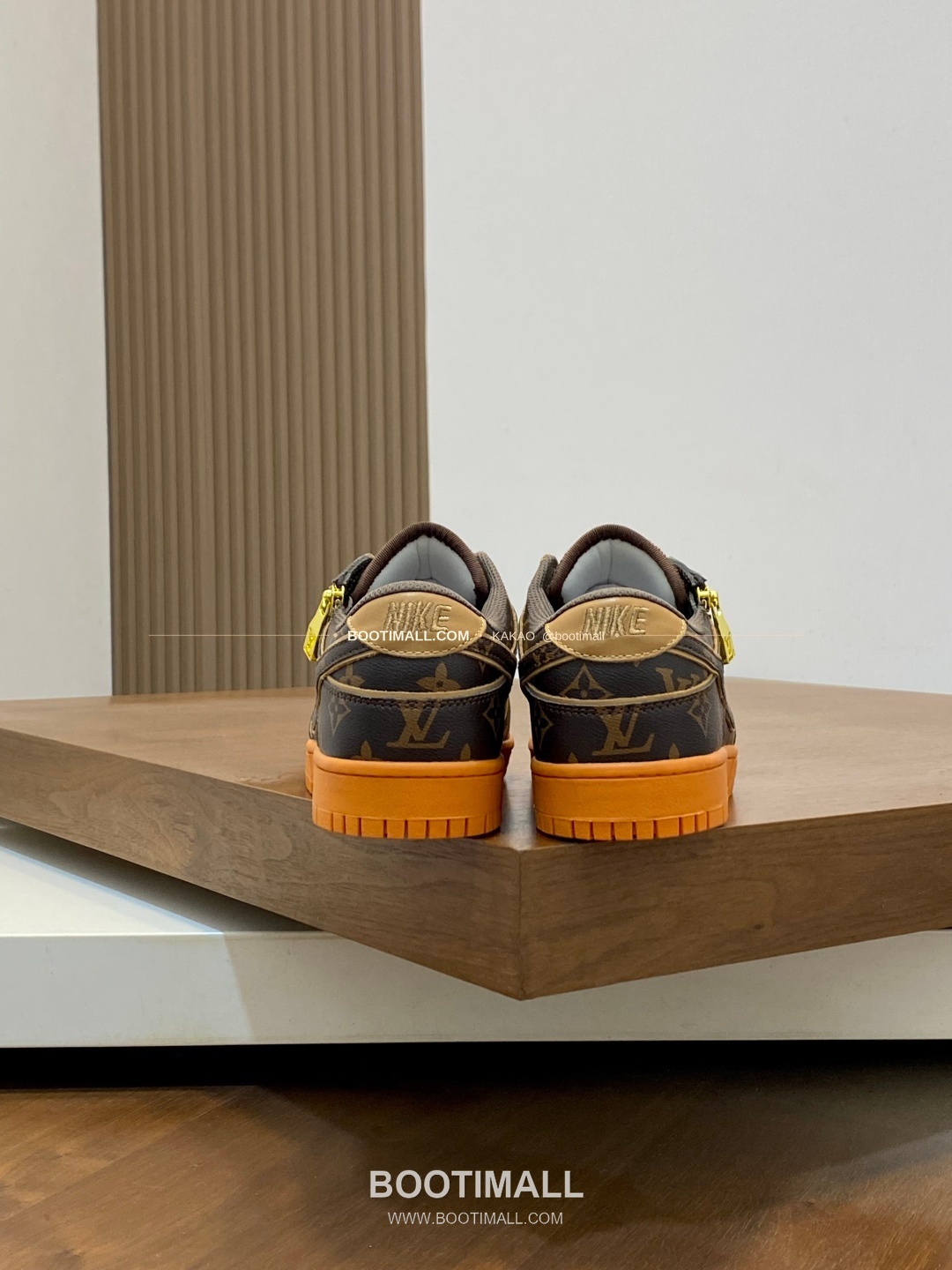 루이비통 에어 그레인 송아지가죽 로고 레이스업 스니커즈 Louis Vuitton AIR Grained Calfskin Logo Lace-Up Sneakers 8