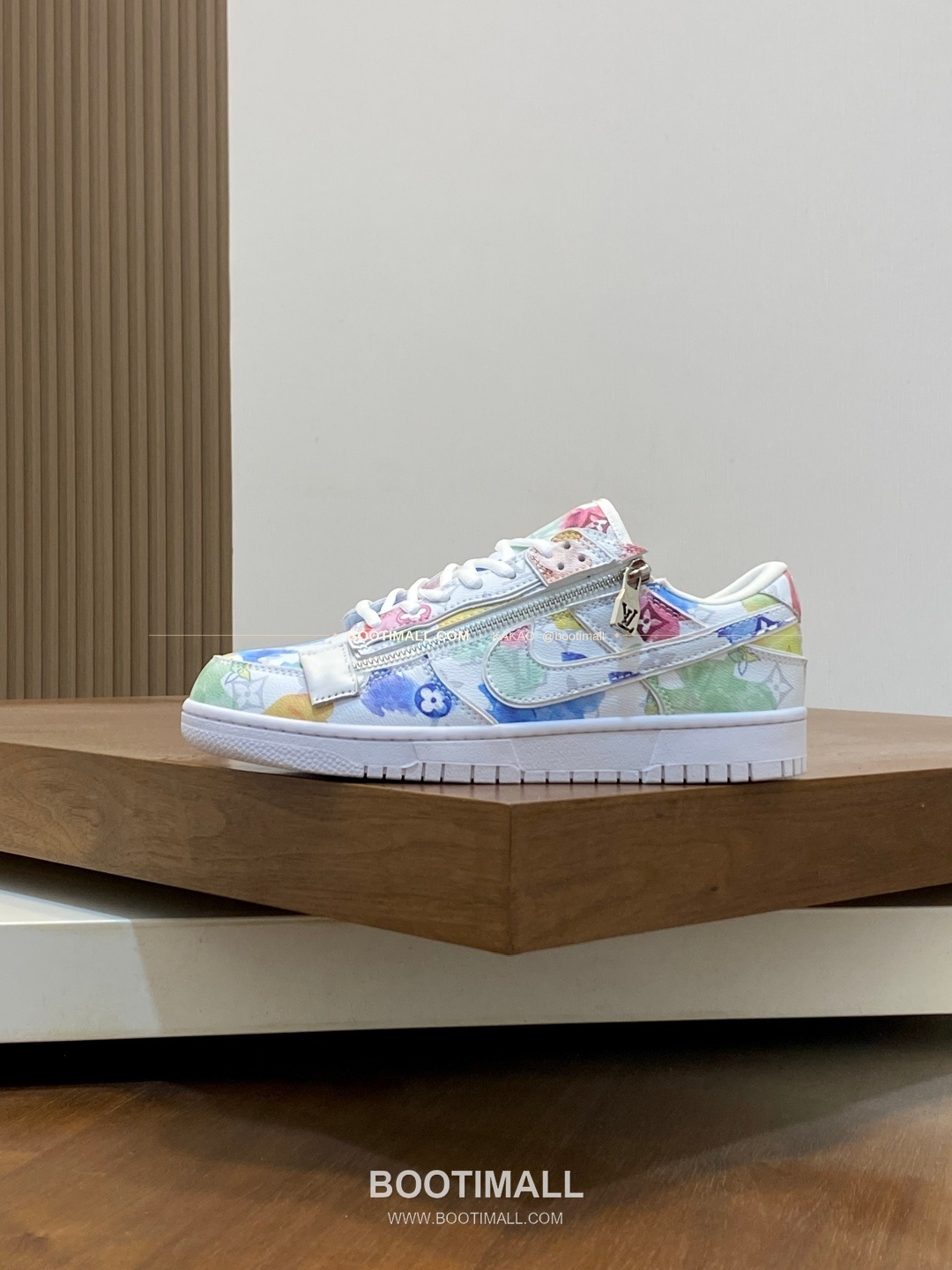 루이비통 에어 그레인 송아지가죽 로고 레이스업 스니커즈 Louis Vuitton AIR Grained Calfskin Logo Lace-Up Sneakers 2