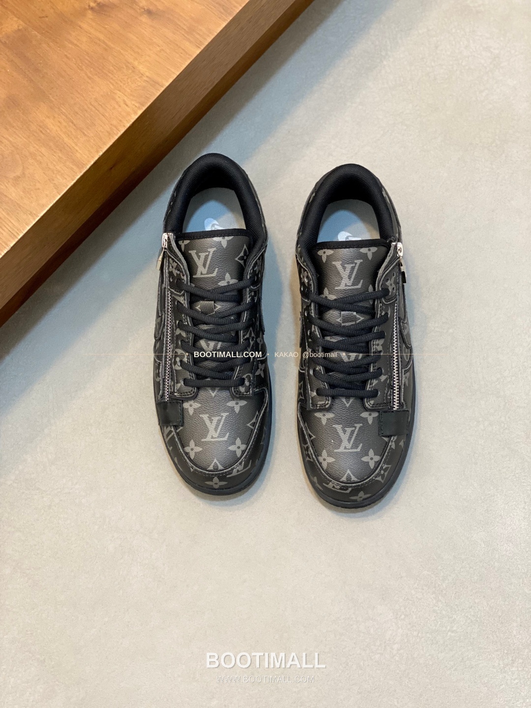 루이비통 에어 그레인 송아지가죽 로고 레이스업 스니커즈 Louis Vuitton AIR Grained Calfskin Logo Lace-Up Sneakers 1