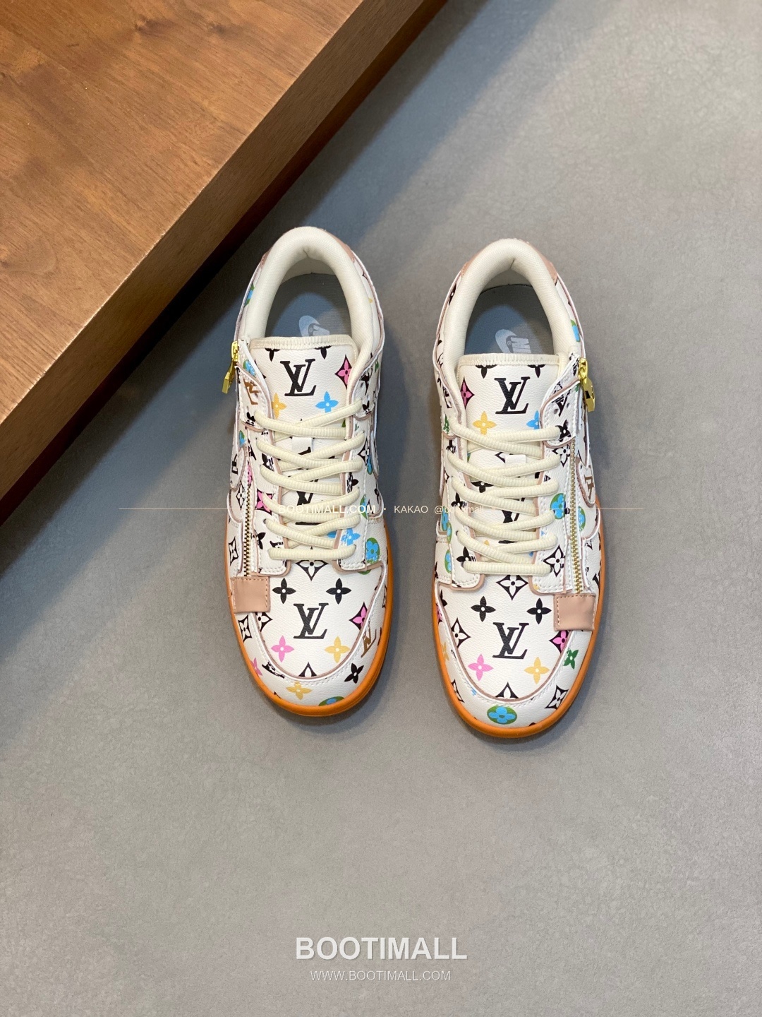 루이비통 에어 그레인 송아지가죽 로고 레이스업 스니커즈 Louis Vuitton AIR Grained Calfskin Logo Lace-Up Sneakers 1