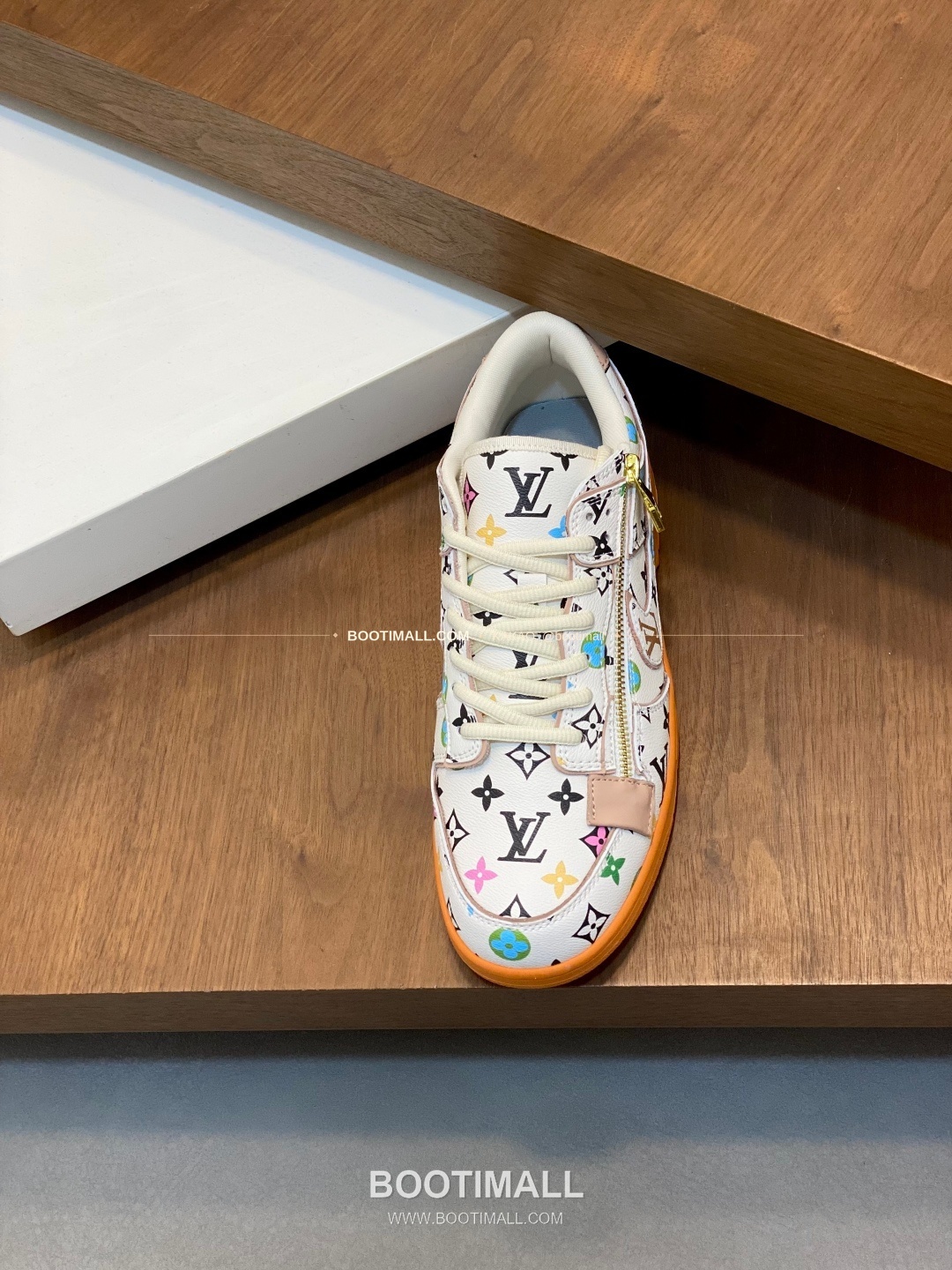 루이비통 에어 그레인 송아지가죽 로고 레이스업 스니커즈 Louis Vuitton AIR Grained Calfskin Logo Lace-Up Sneakers 6
