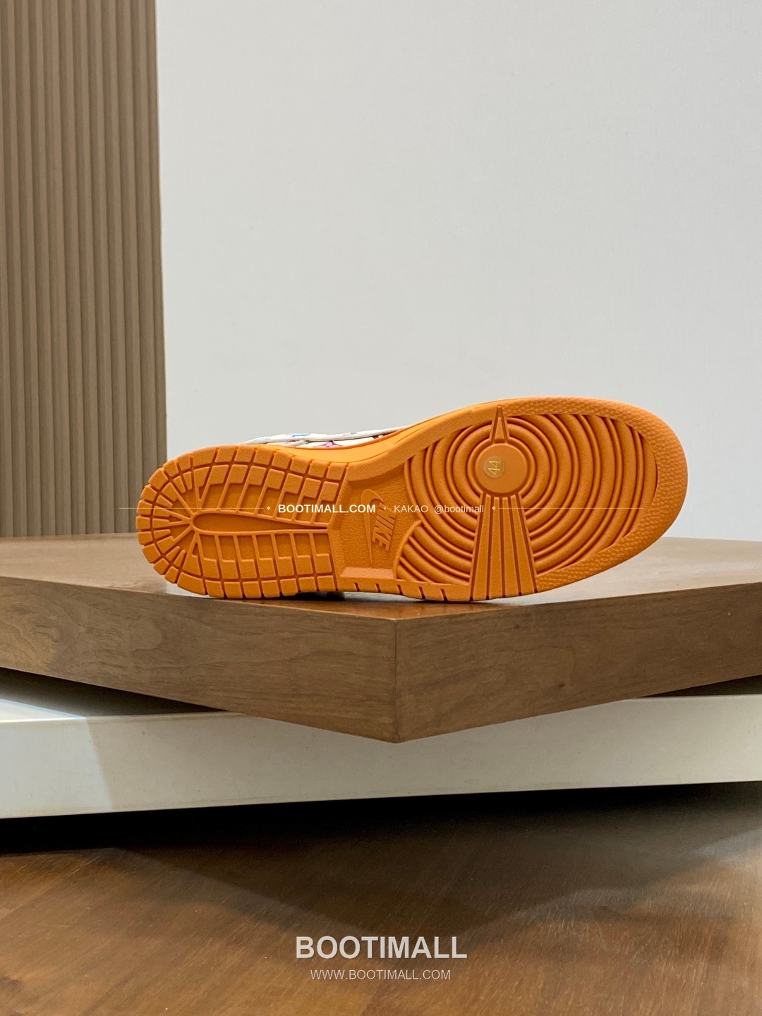 루이비통 에어 그레인 송아지가죽 로고 레이스업 스니커즈 Louis Vuitton AIR Grained Calfskin Logo Lace-Up Sneakers 9