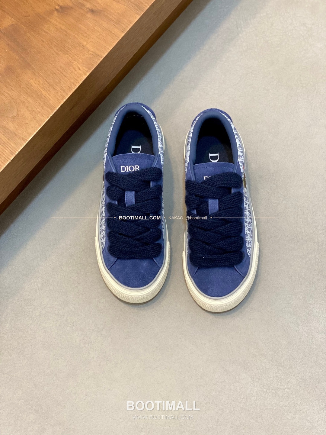 디올 송아지가죽 오블리크 로고 레이스업 스니커즈 네이비 Dior Calfskin Oblique Logo Lace-Up Sneakers 1