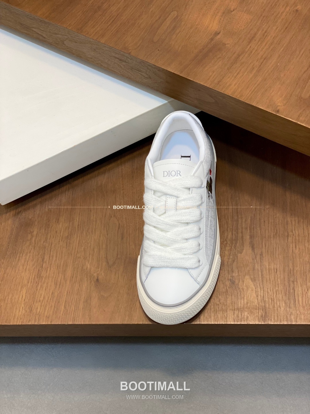 디올 송아지가죽 오블리크 로고 레이스업 스니커즈 화이트 Dior Calfskin Oblique Logo Lace-Up Sneakers 6