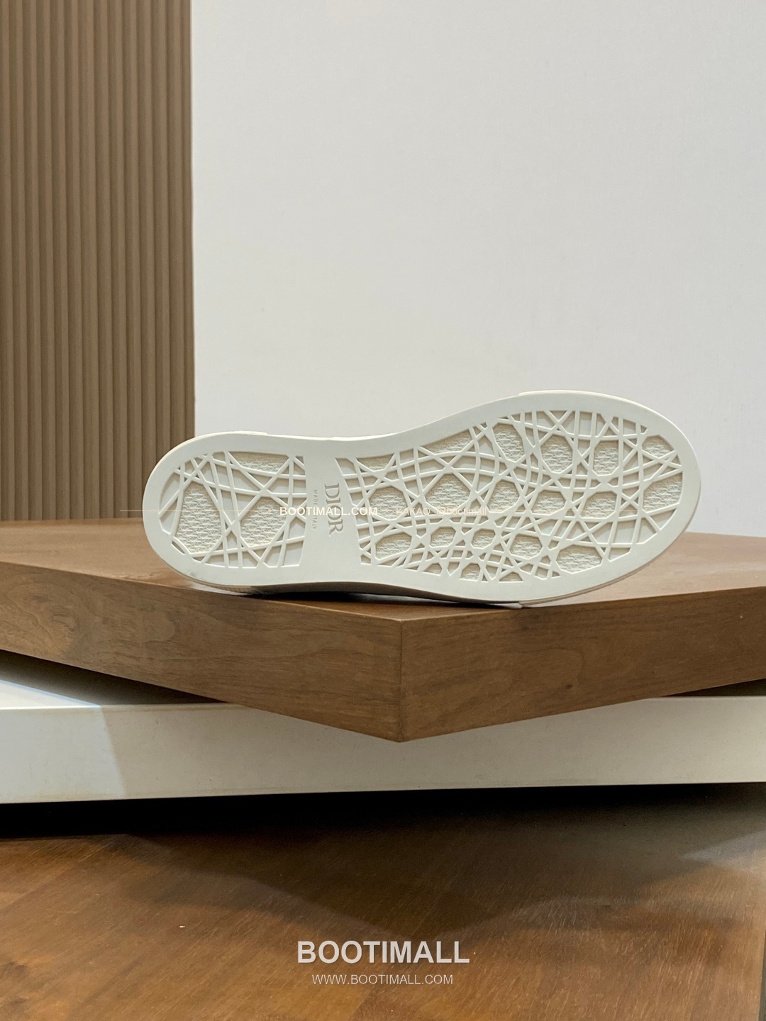 디올 송아지가죽 오블리크 로고 레이스업 스니커즈 화이트 Dior Calfskin Oblique Logo Lace-Up Sneakers 9