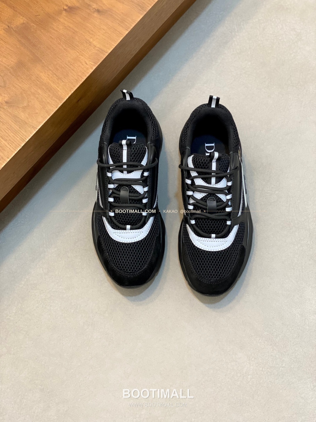 디올 스웨이드 메쉬 로고 레이스업 스니커즈 블랙 Dior Suede Mesh Logo Lace-Up Sneakers 1